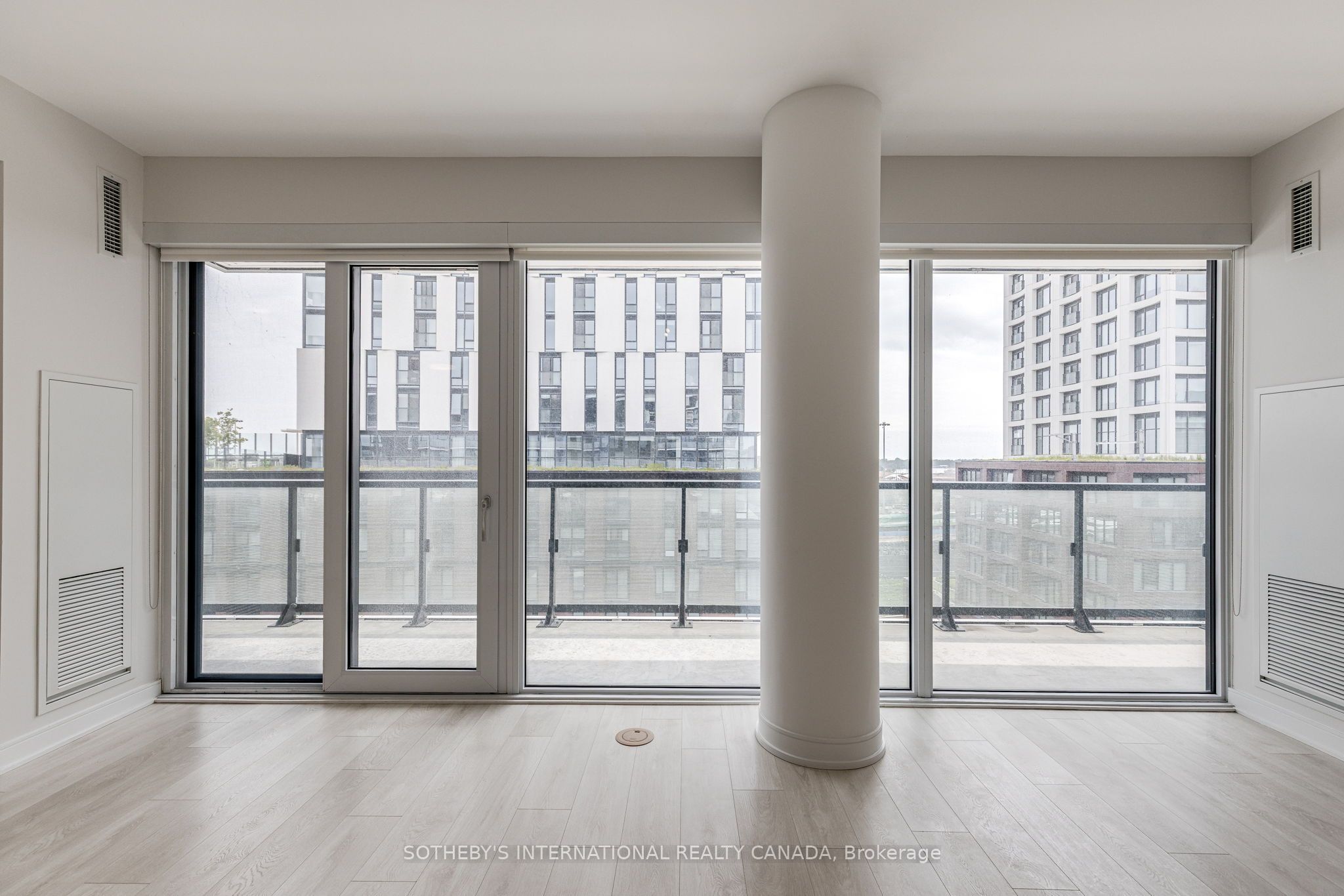 180 Mill Street S808, Toronto, ON M5A 0V7 photo 2