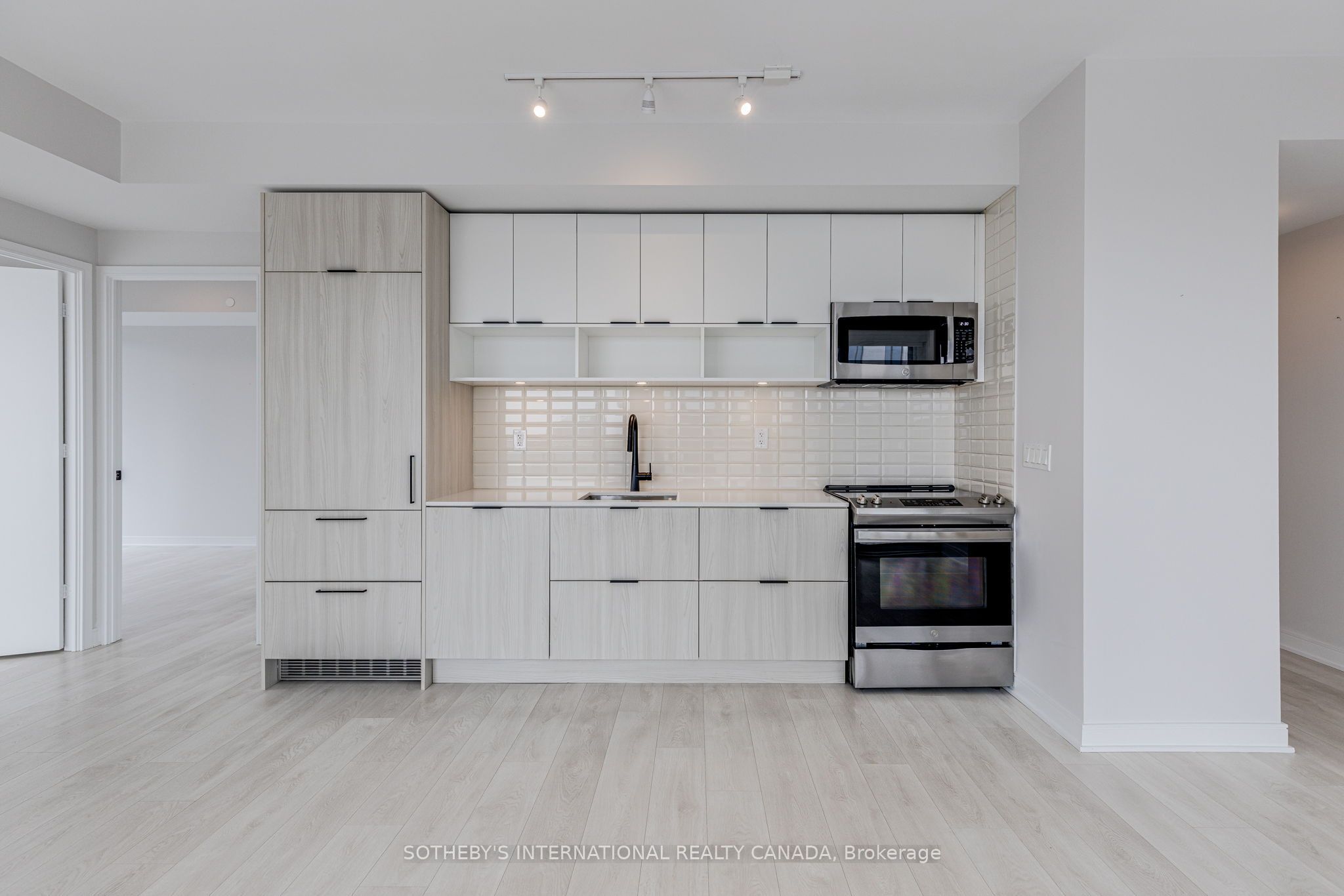 180 Mill Street S808, Toronto, ON M5A 0V7 photo 3