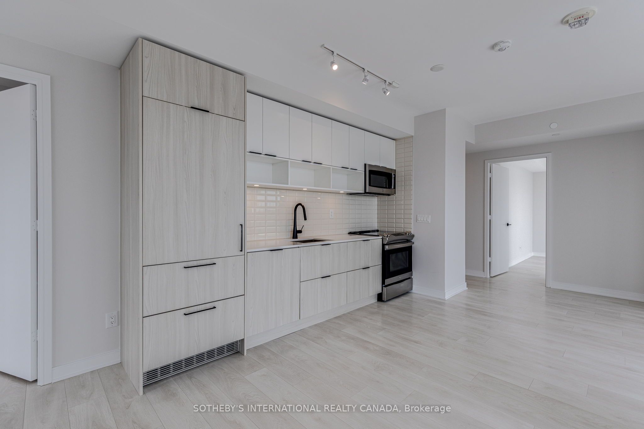 180 Mill Street S808, Toronto, ON M5A 0V7 photo 4