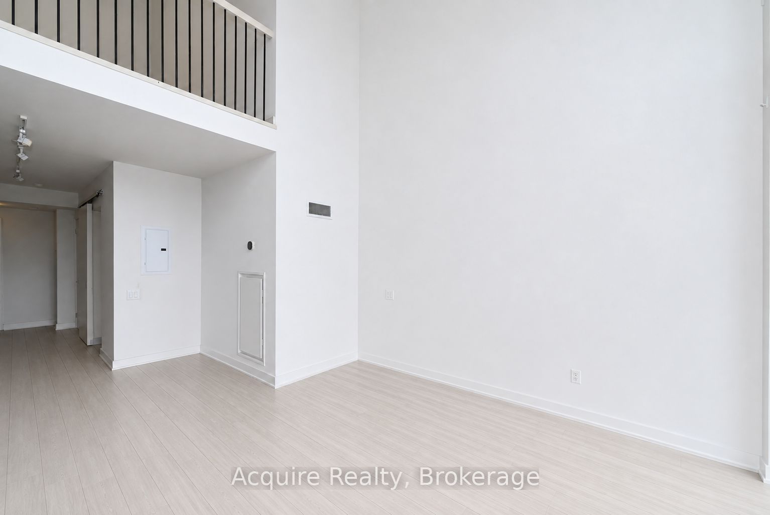 5 Hanna Avenue 413, Toronto, ON M6K 1W8 photo 3