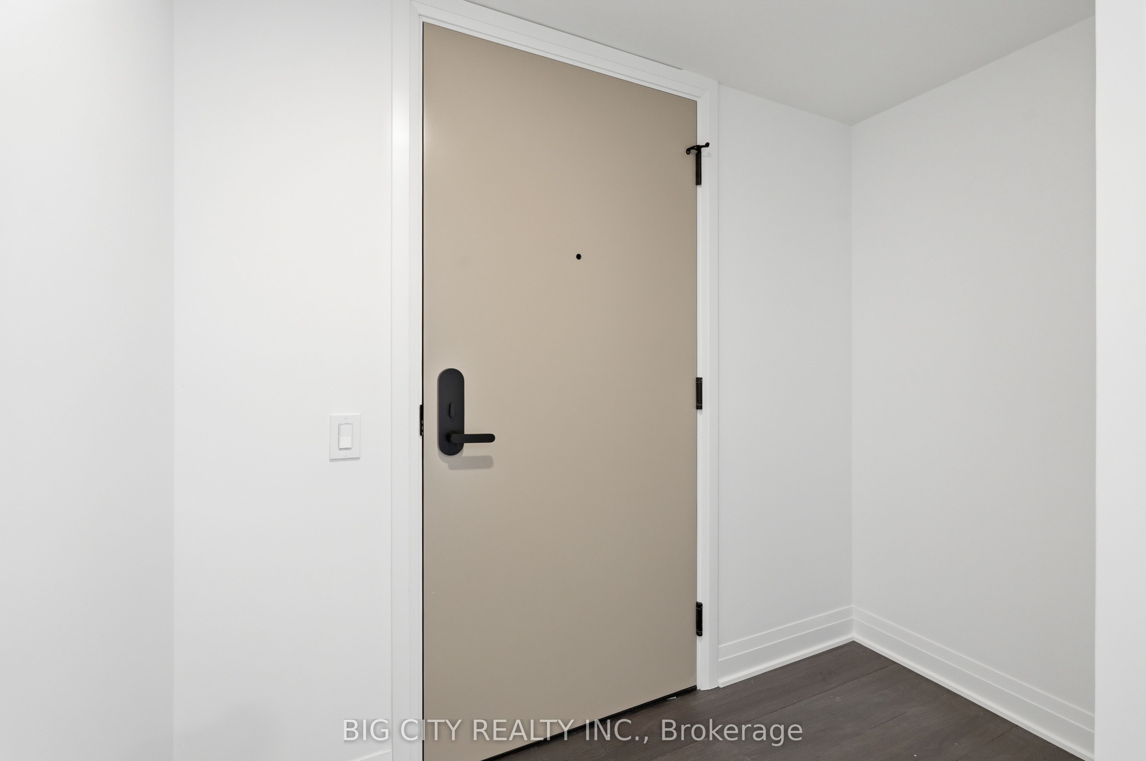 25 Frederick Todd Way 1704, Toronto, ON M4G 0C9 photo 2