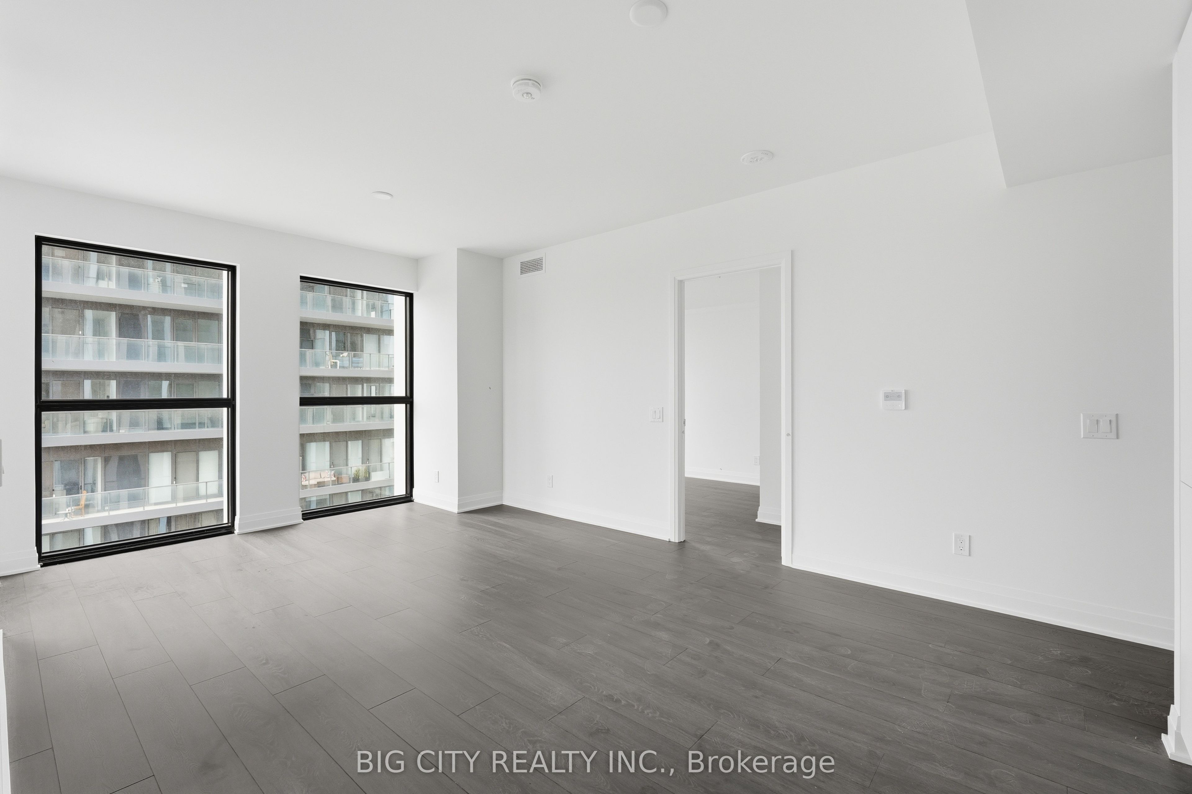 25 Frederick Todd Way 1704, Toronto, ON M4G 0C9 photo 5