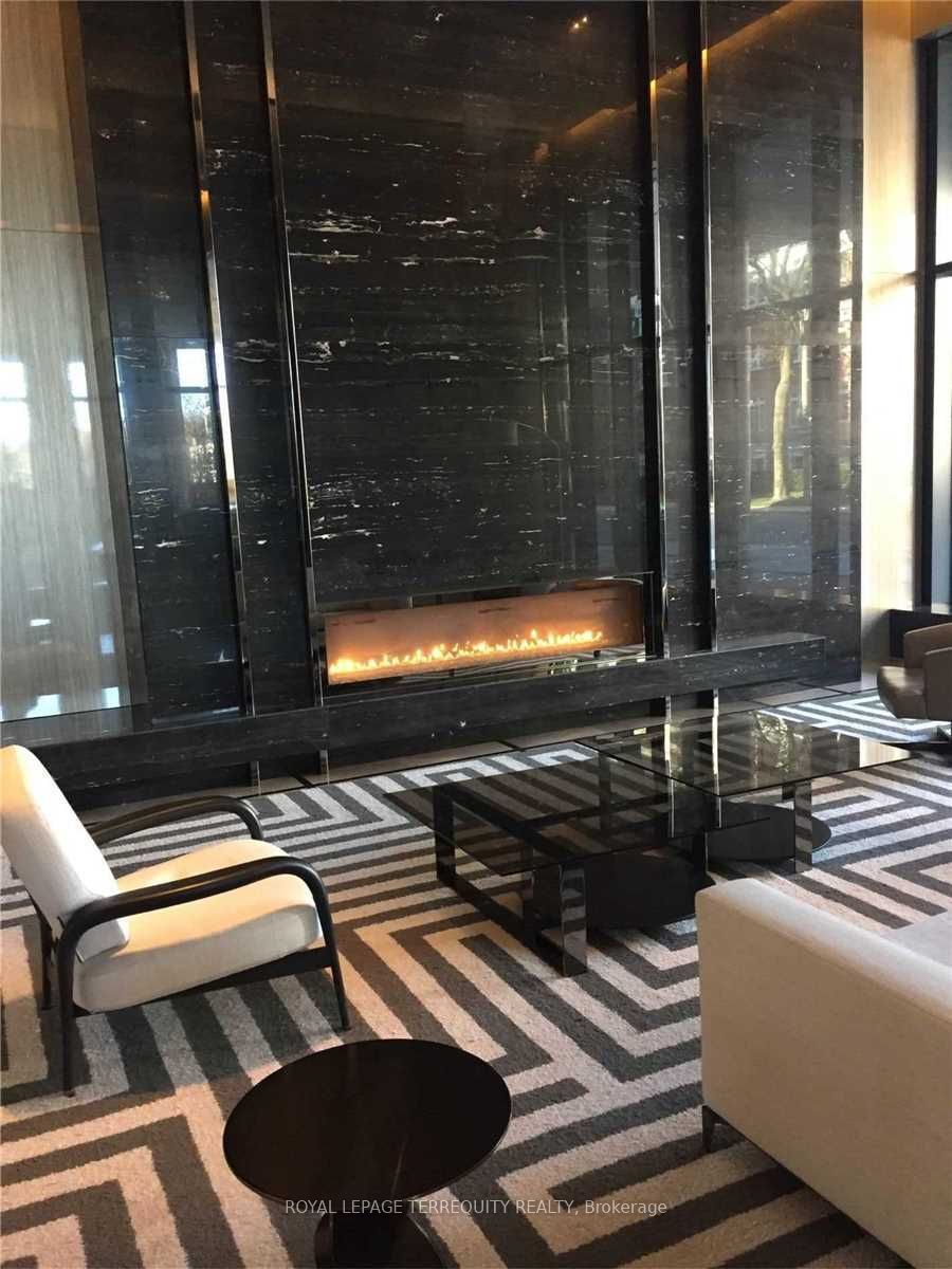 98 Lillian Street 2419, Toronto, ON M4S 0A5 photo 2