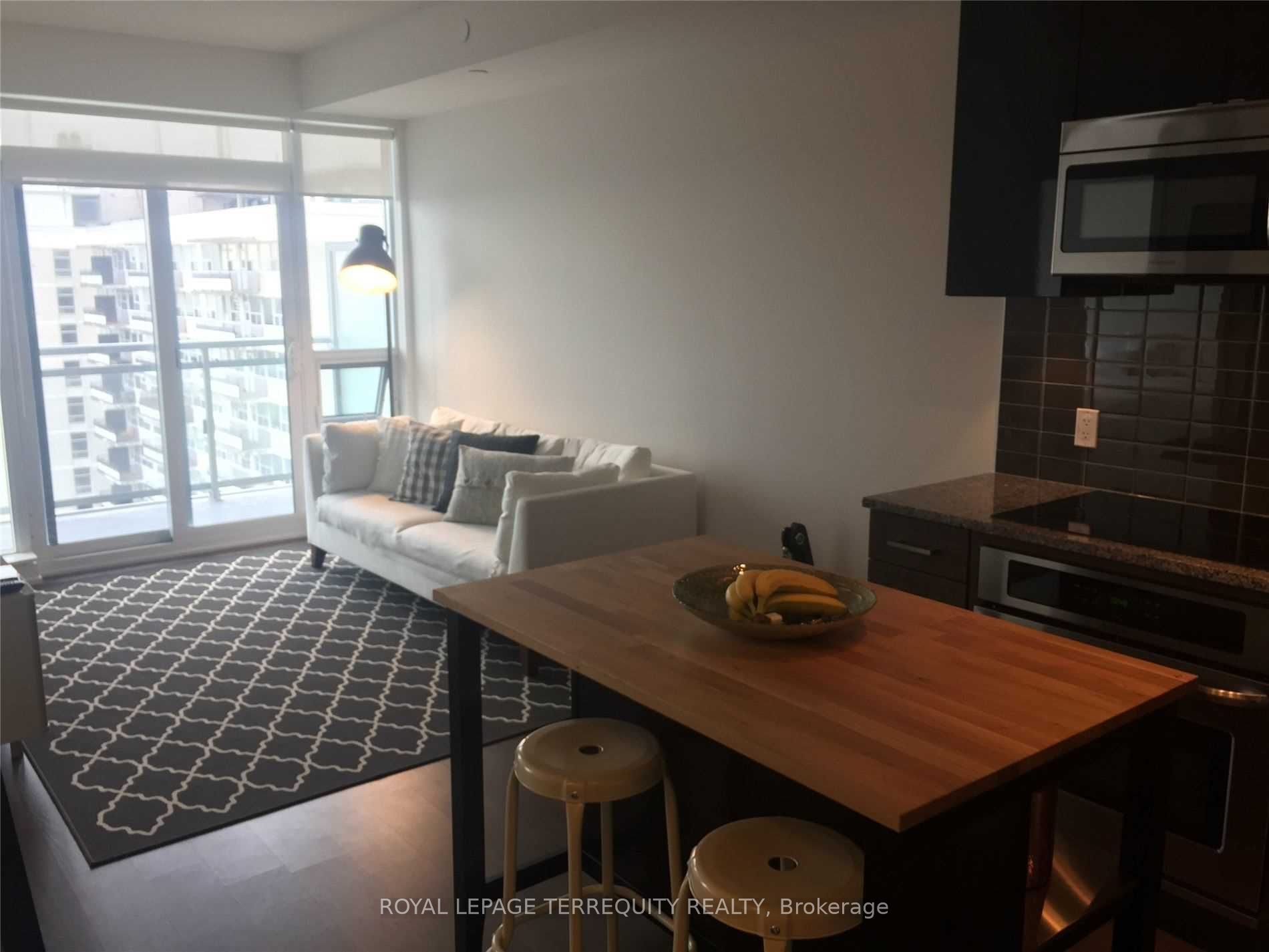 98 Lillian Street 2419, Toronto, ON M4S 0A5 photo 5