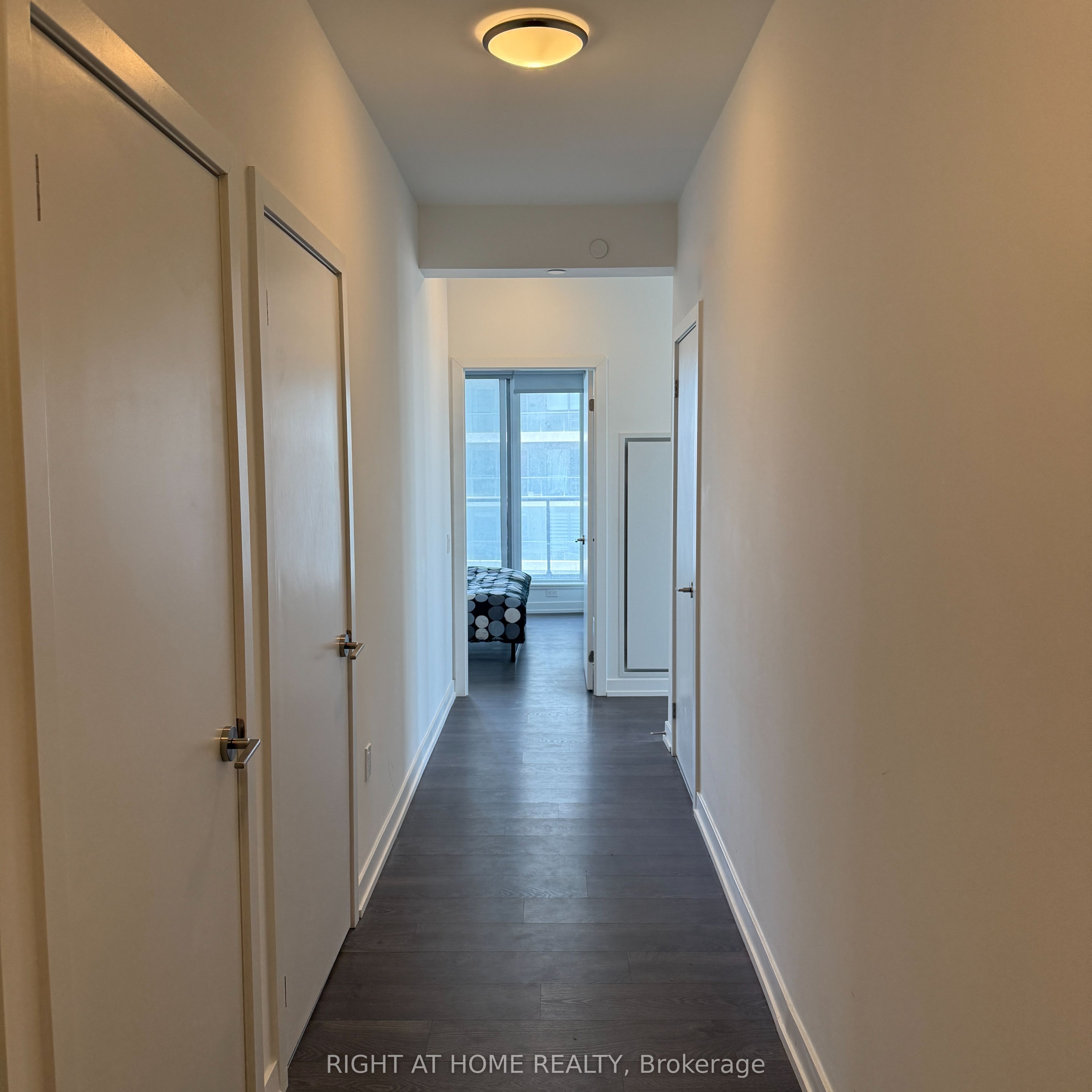 8 OLYMPIC GARDEN Drive S2702, Toronto, ON M2M 0B9 photo 2