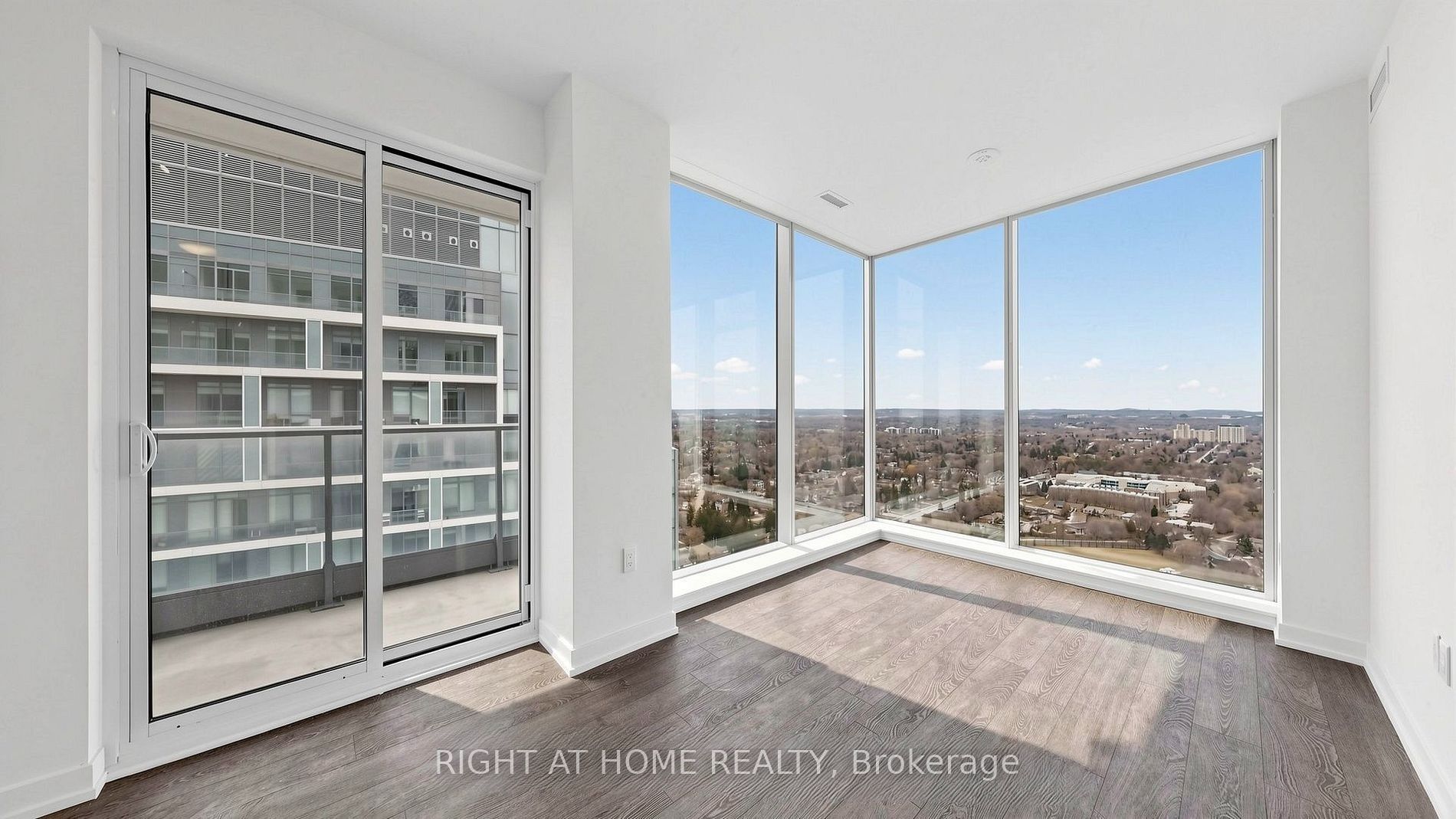 8 OLYMPIC GARDEN Drive S2702, Toronto, ON M2M 0B9 photo 3
