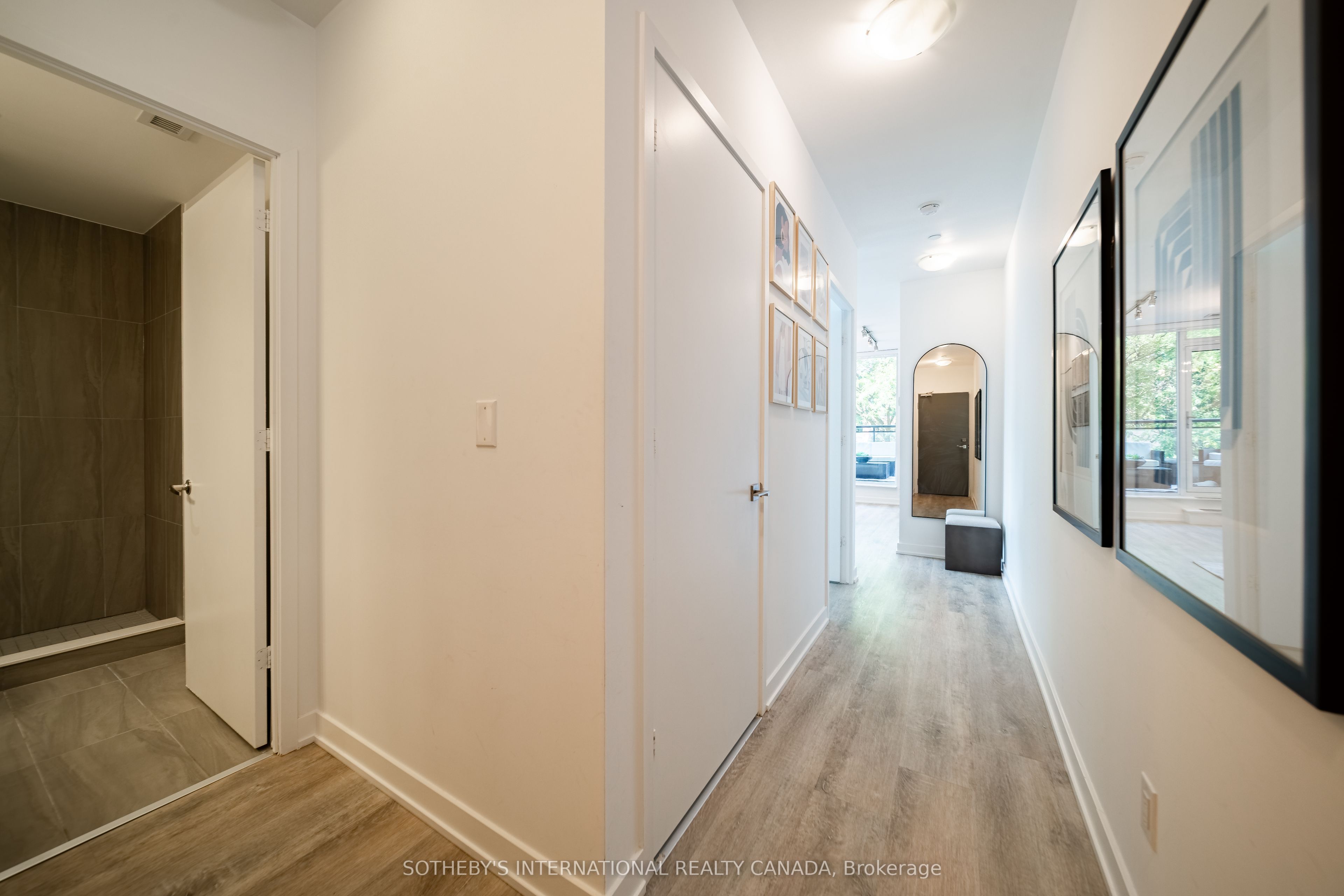 17 Dundonald Street 302, Toronto, ON M4Y 1K3 photo 5