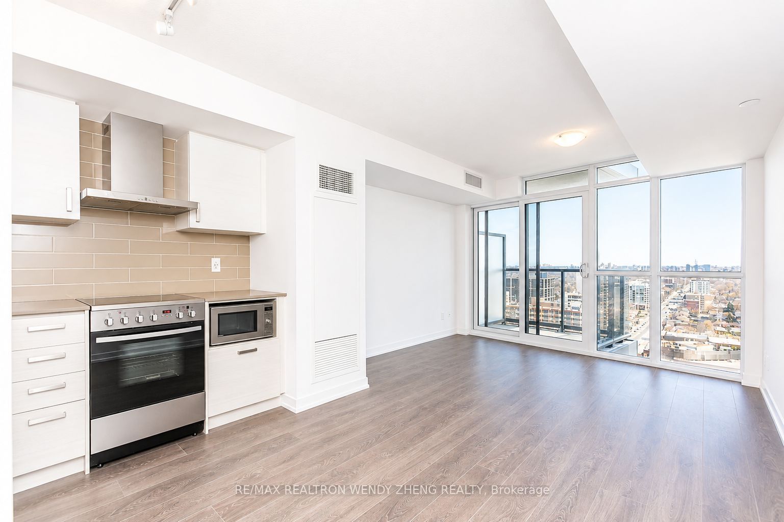 125 Redpath Avenue 1812, Toronto, ON M4S 0B5 photo 2