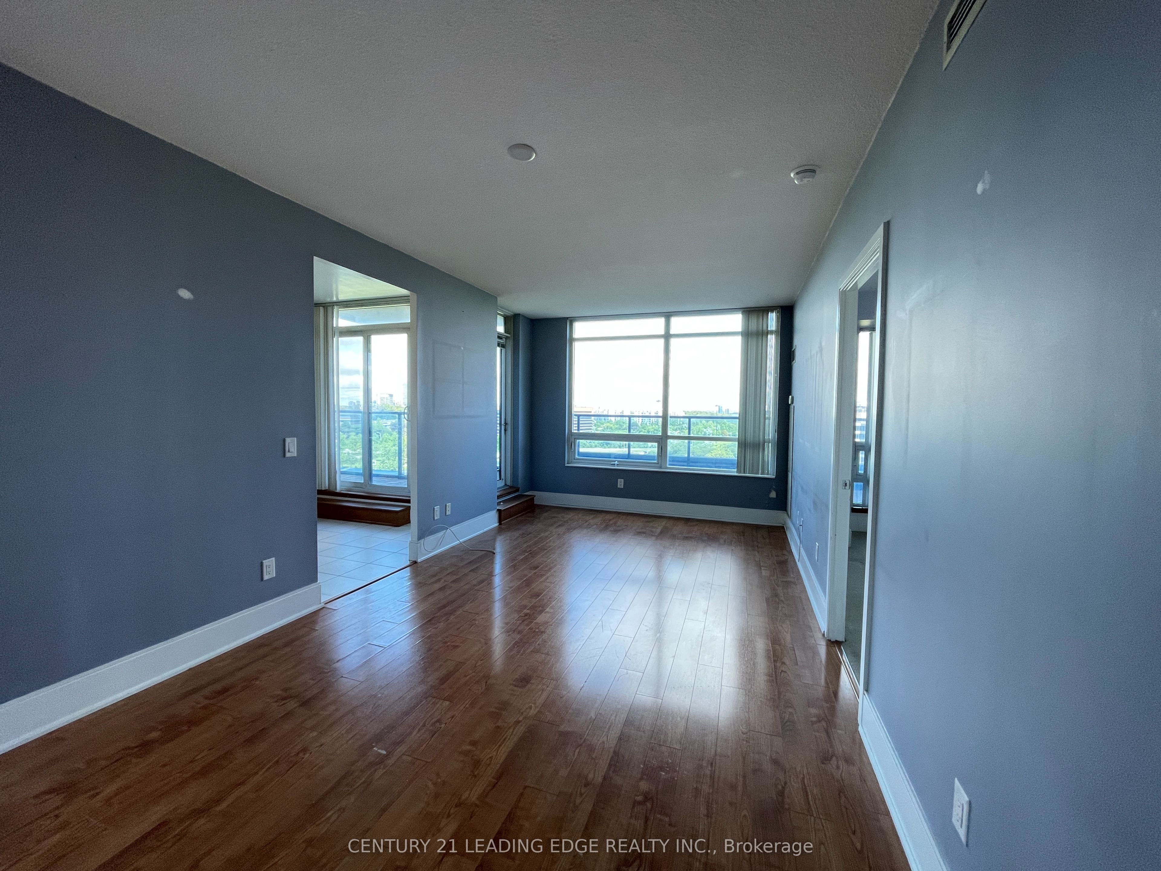 181 Wynford Drive 1007, Toronto, ON M3C 0C6 photo 2