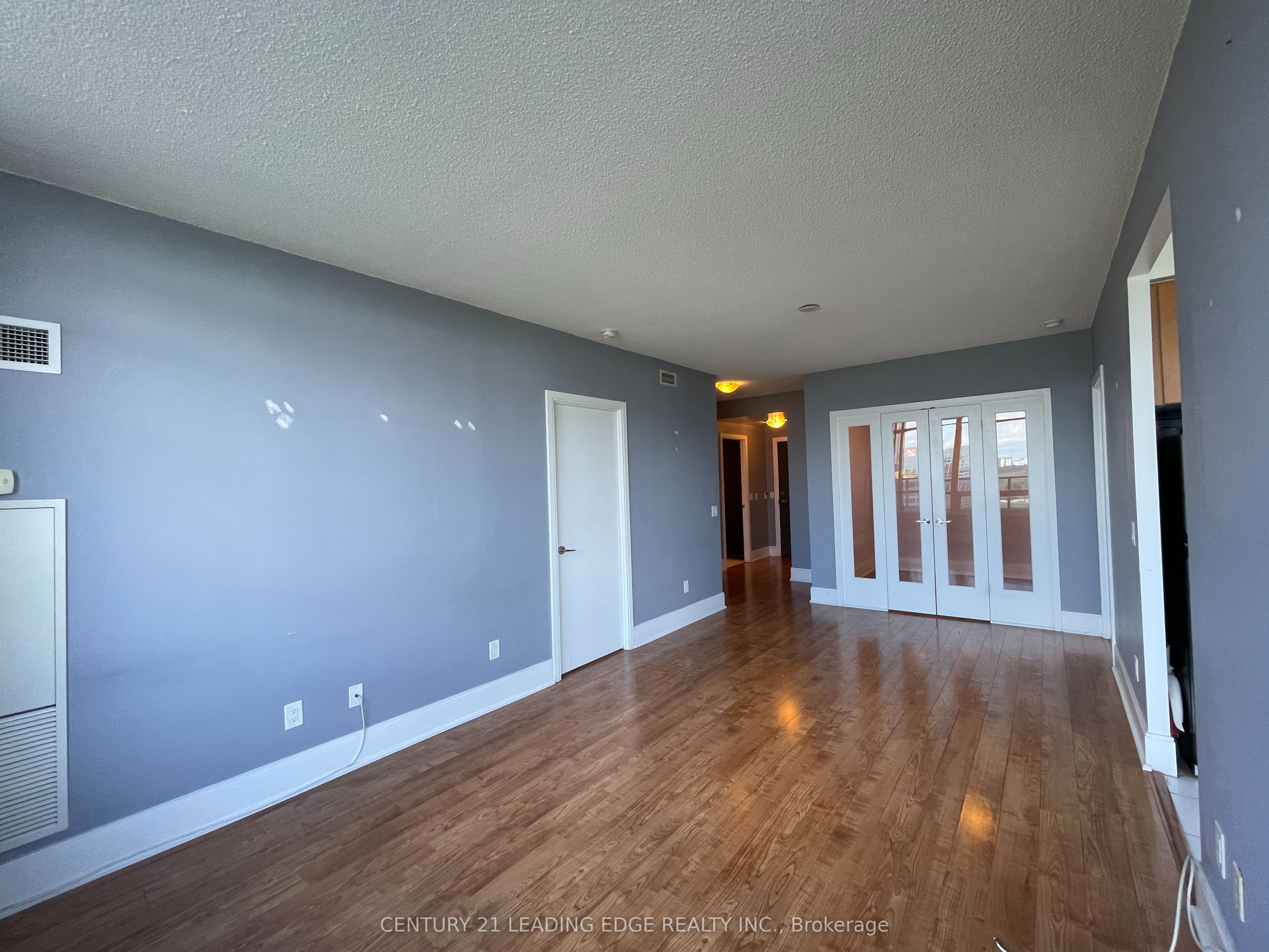 181 Wynford Drive 1007, Toronto, ON M3C 0C6 photo 4