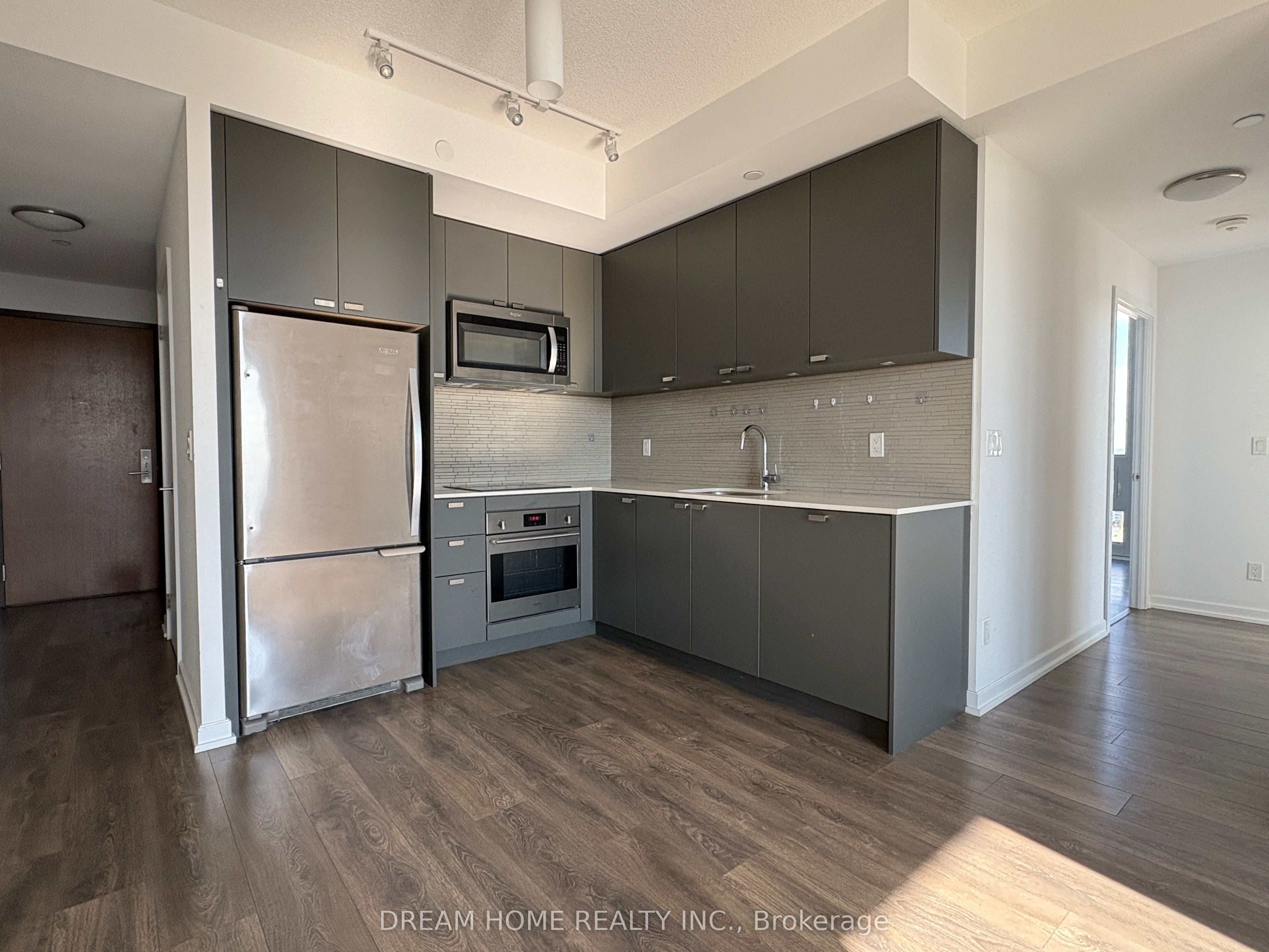 56 Forest Manor Road 2510, Toronto, ON M2J 1M6
