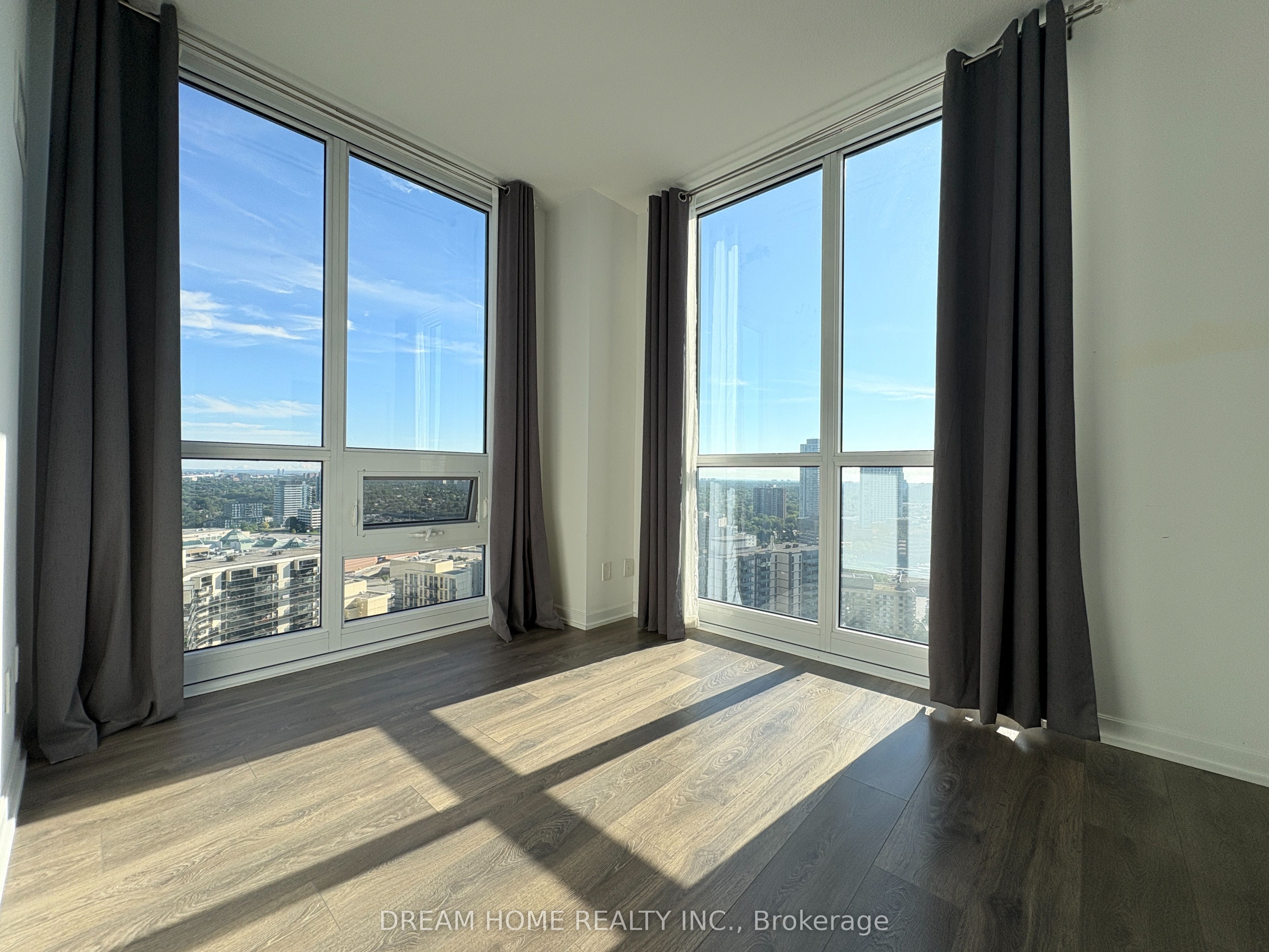 56 Forest Manor Road 2510, Toronto, ON M2J 1M6 photo 3
