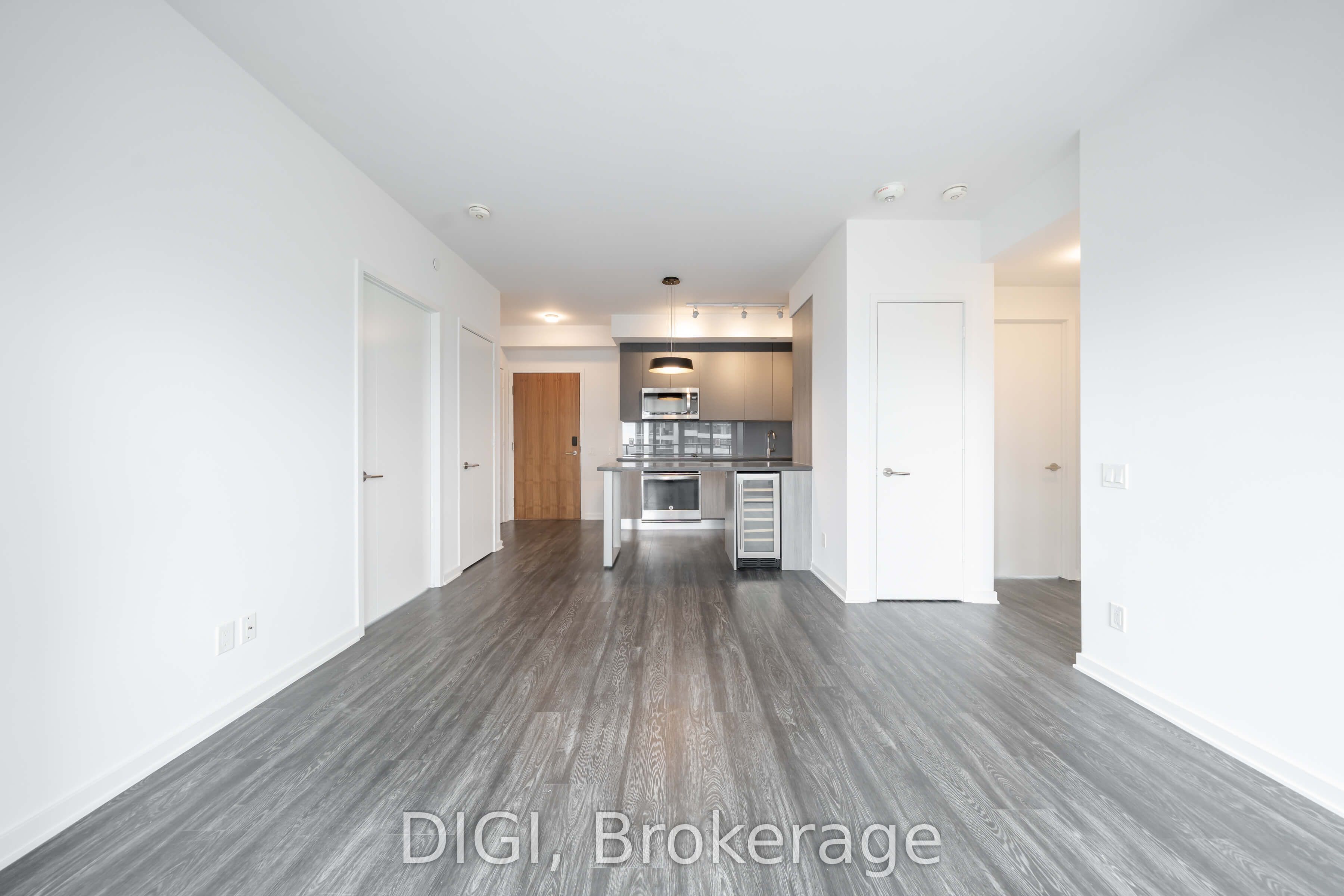 25 Selby Street 2004, Toronto, ON M4Y 0E6