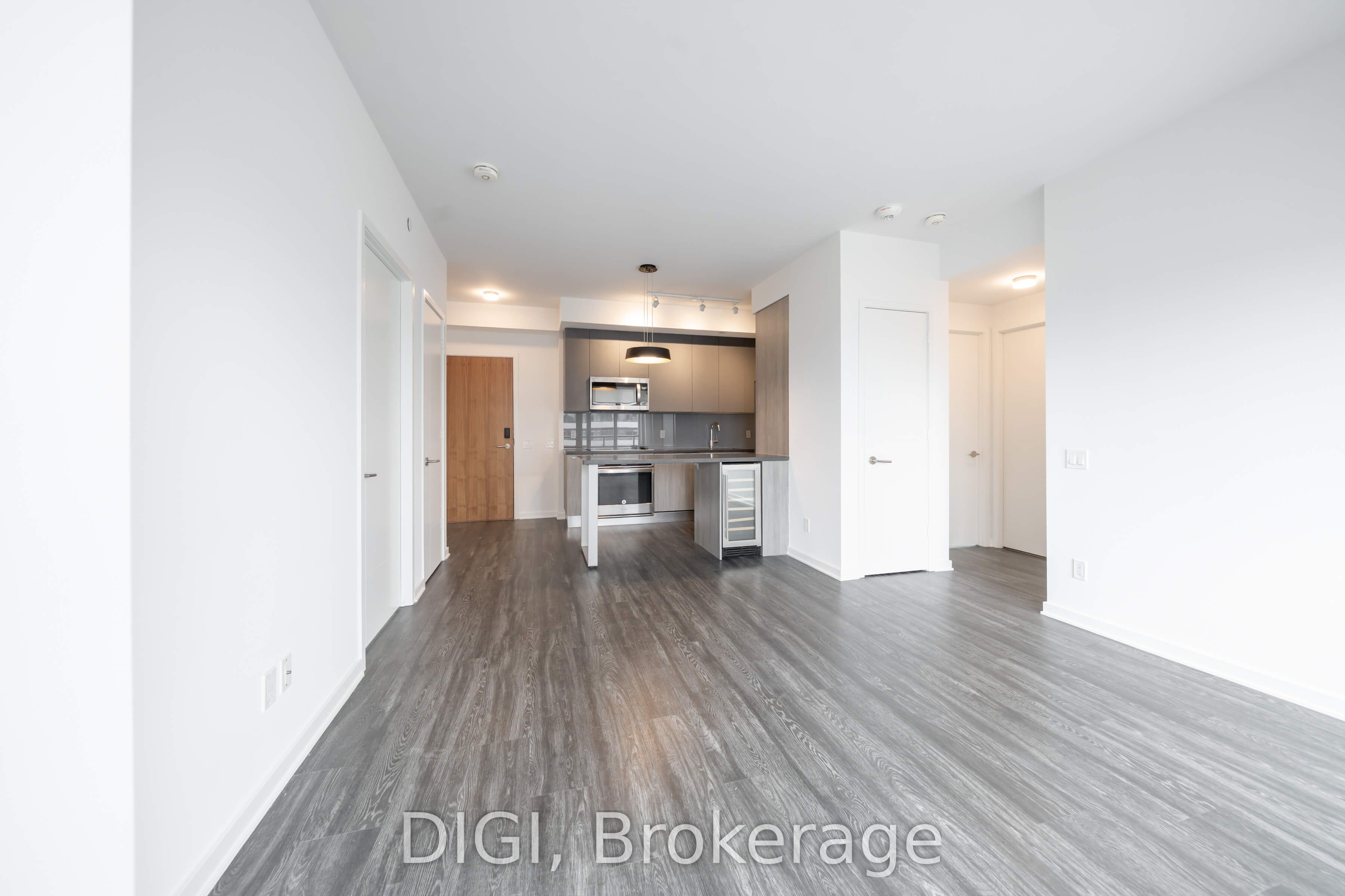 25 Selby Street 2004, Toronto, ON M4Y 0E6 photo 2