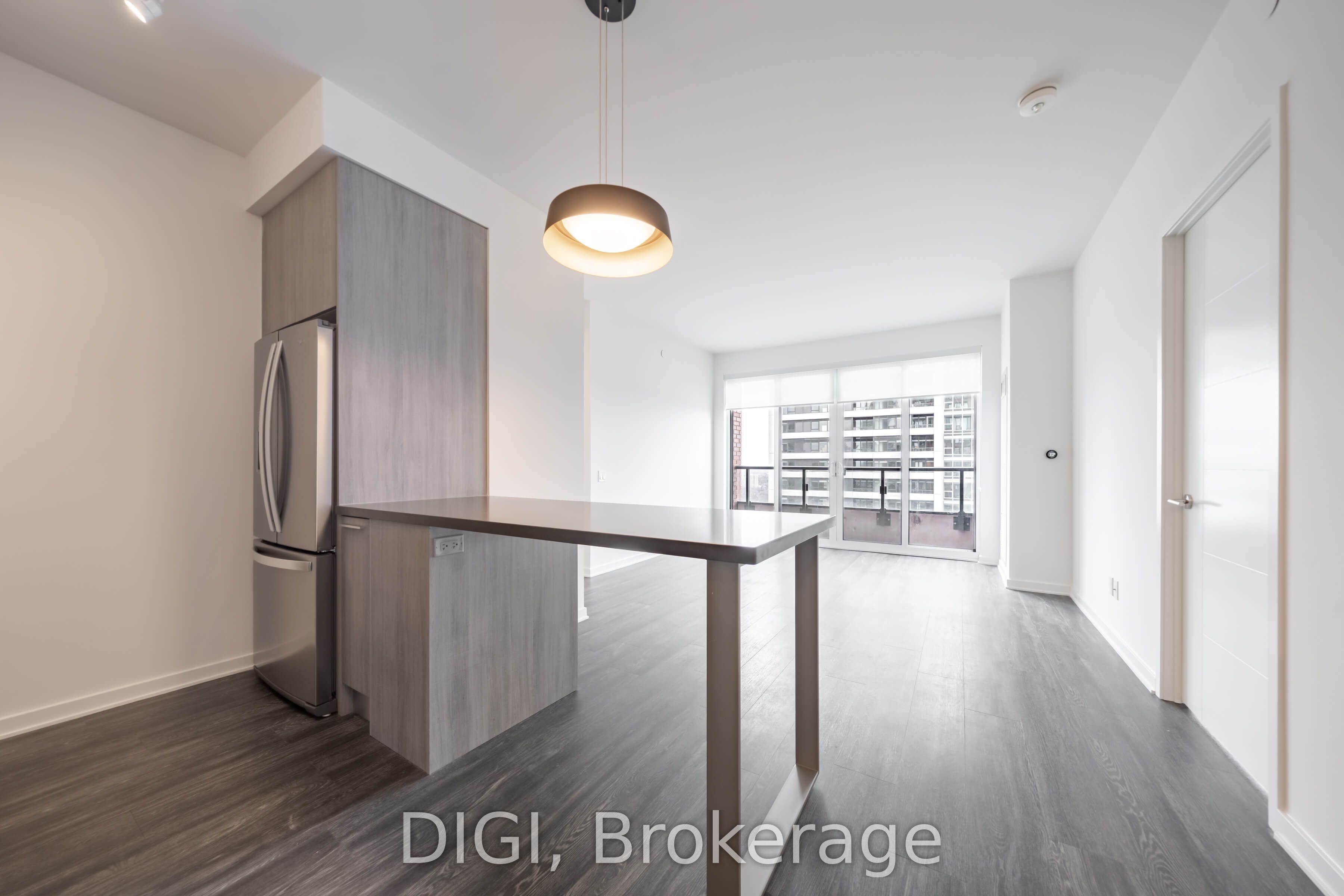 25 Selby Street 2004, Toronto, ON M4Y 0E6 photo 5