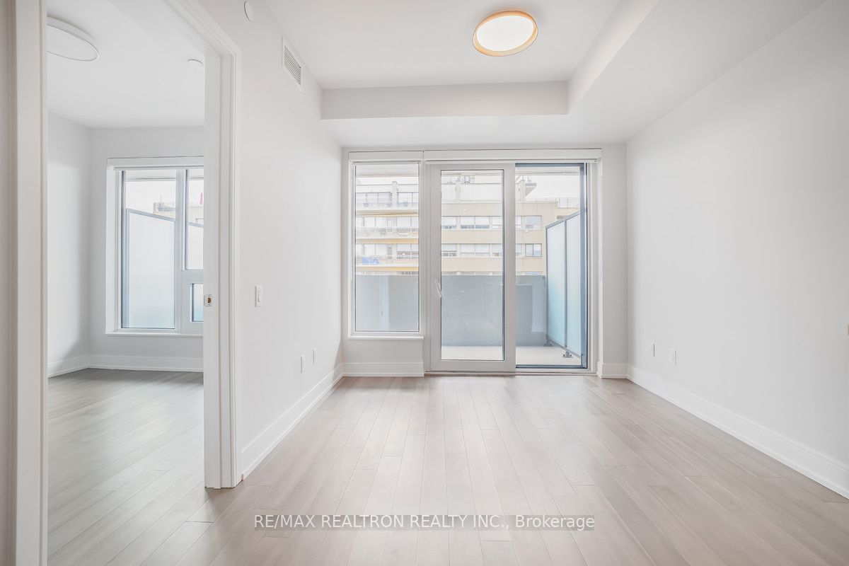 2525 Bathurst Street 805, Toronto, ON M6B 2Y9 photo 5