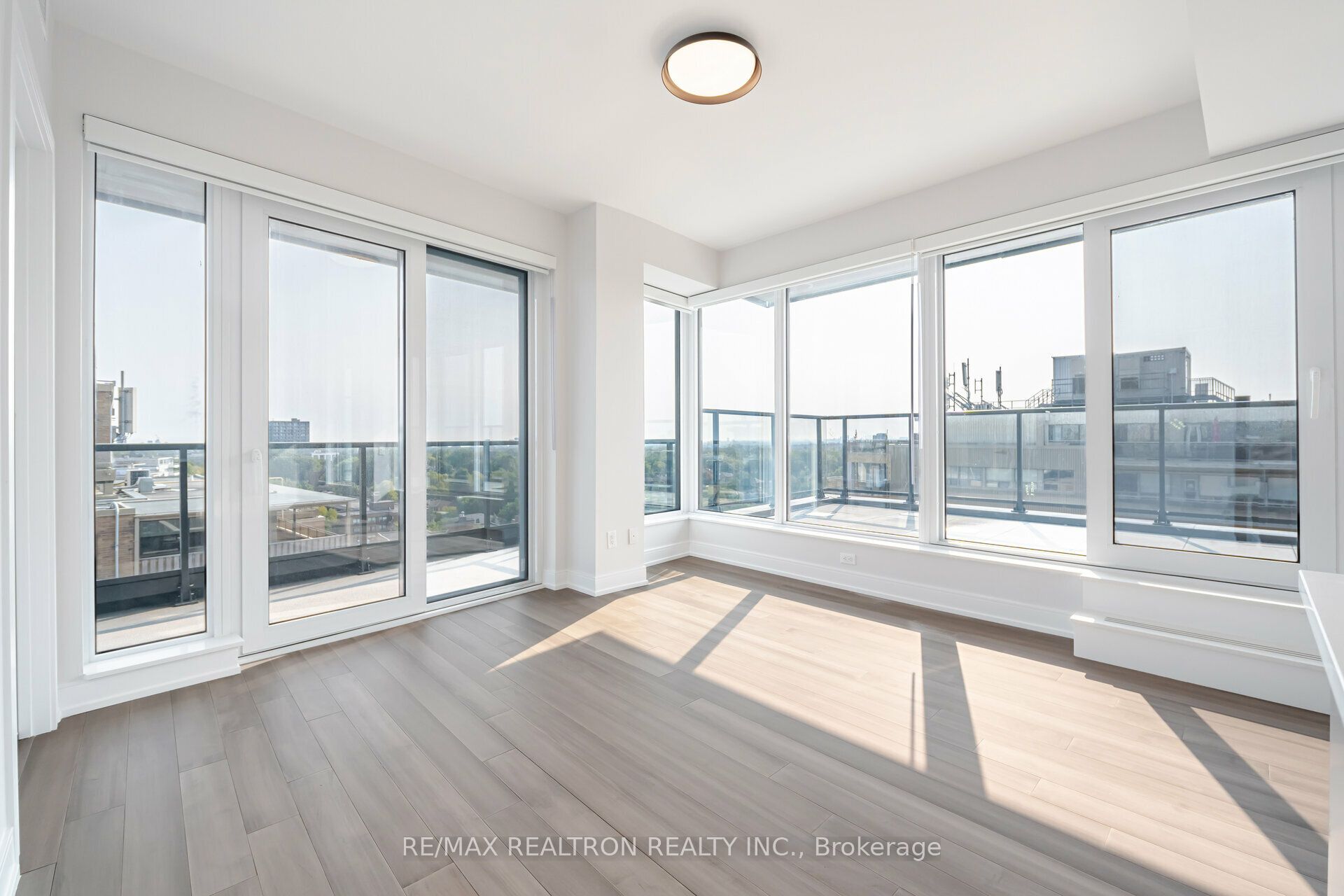 2525 Bathurst Street 1203, Toronto, ON M6B 2Y9 photo 3