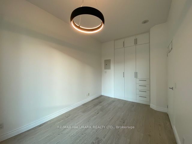 361 Front Street W 107, Toronto, ON M5V 3R5 photo 5