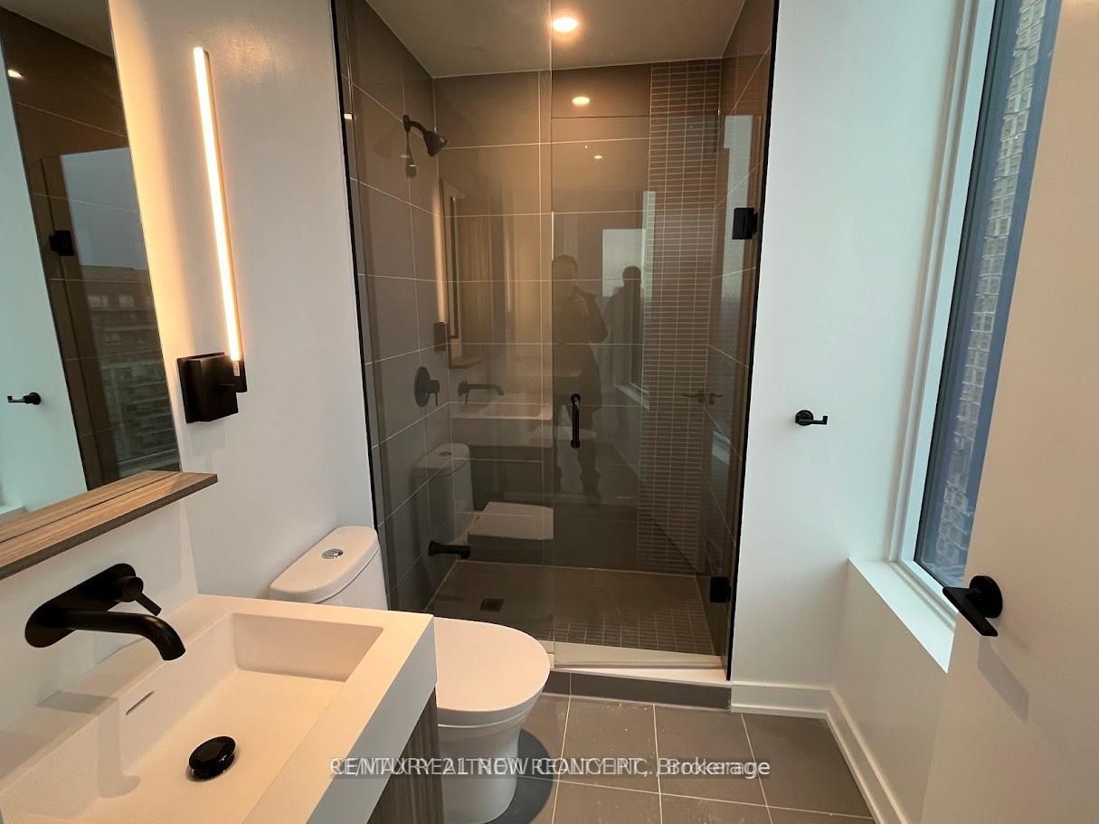 117 Broadway Avenue 1109, Toronto, ON M4P 1V3 photo 2