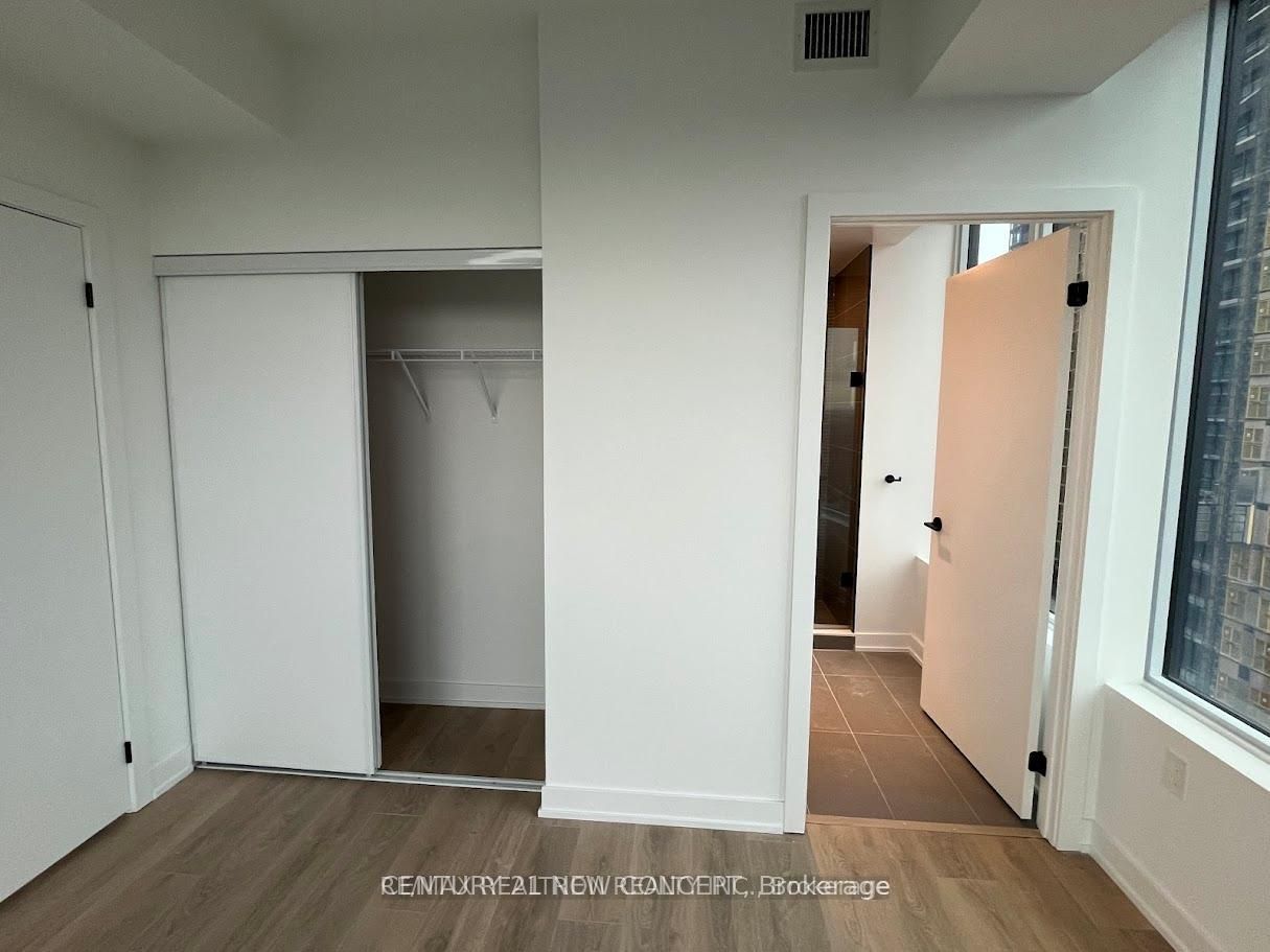 117 Broadway Avenue 1109, Toronto, ON M4P 1V3 photo 4