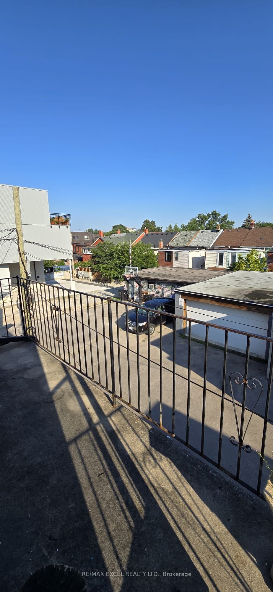 1584 Dundas Street W Apt #2, Toronto, ON M6K 1T8 photo 4