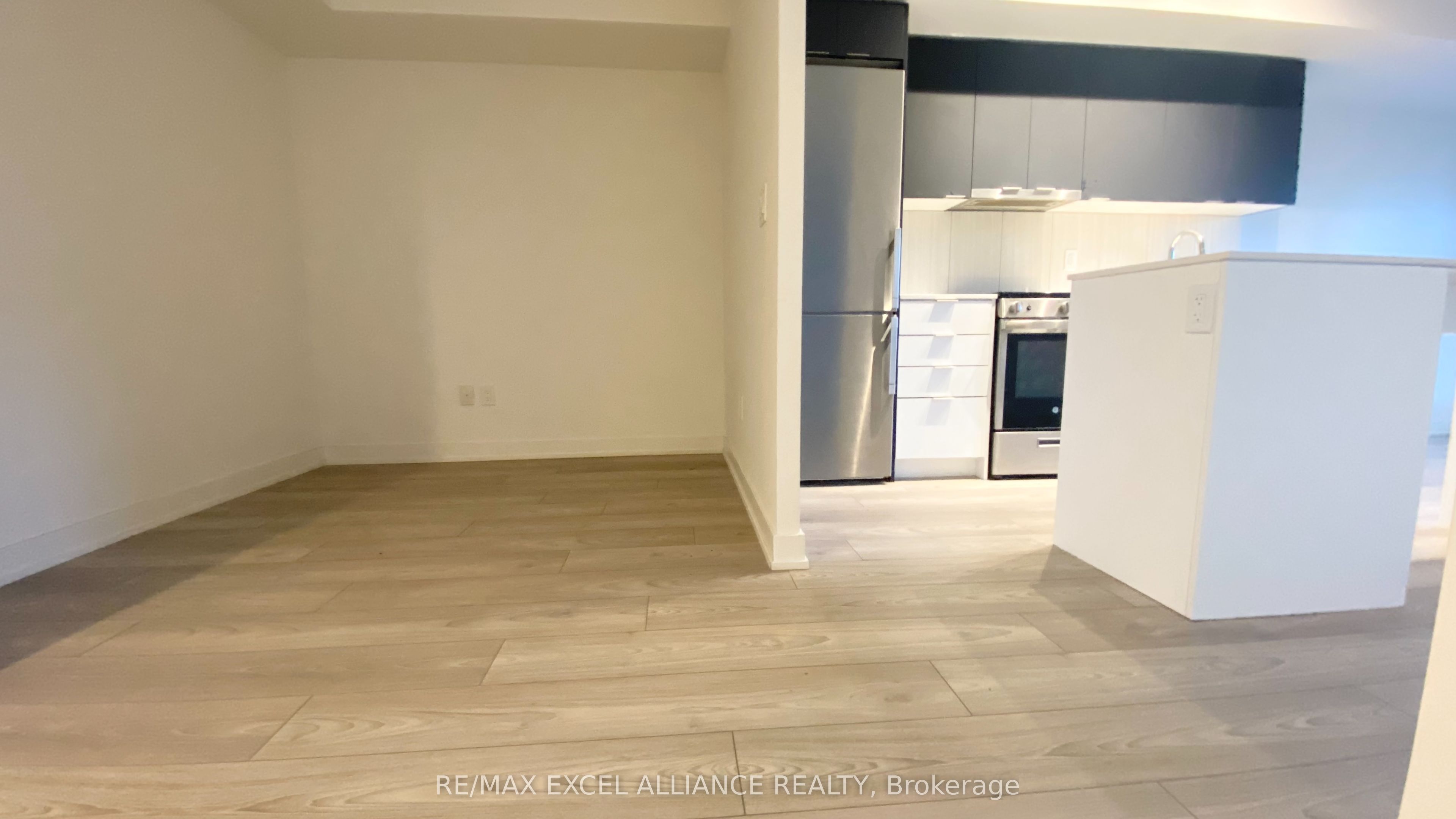 8 Tippett Road 330, Toronto, ON M3H 0E7 photo 2
