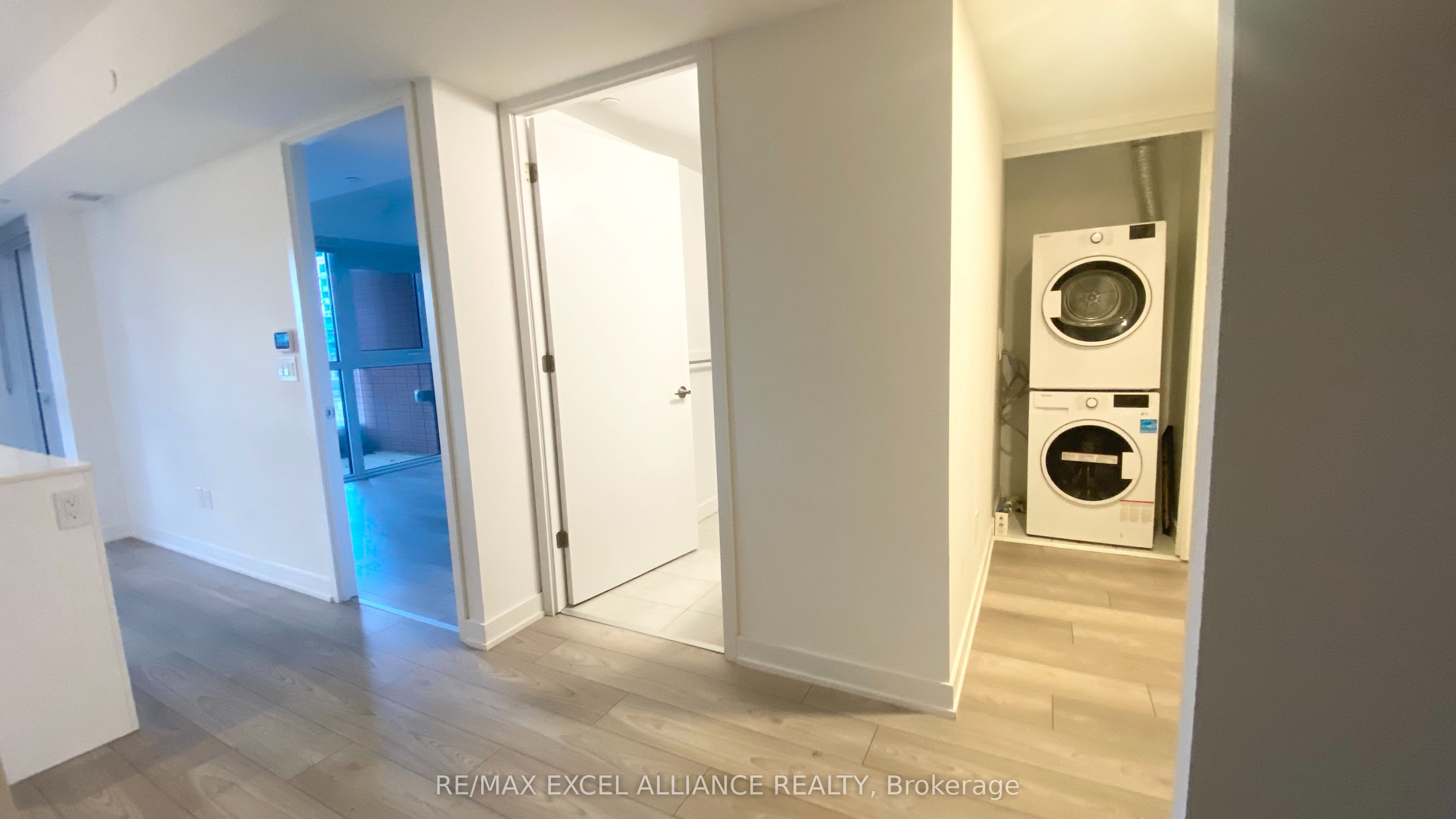 8 Tippett Road 330, Toronto, ON M3H 0E7 photo 3