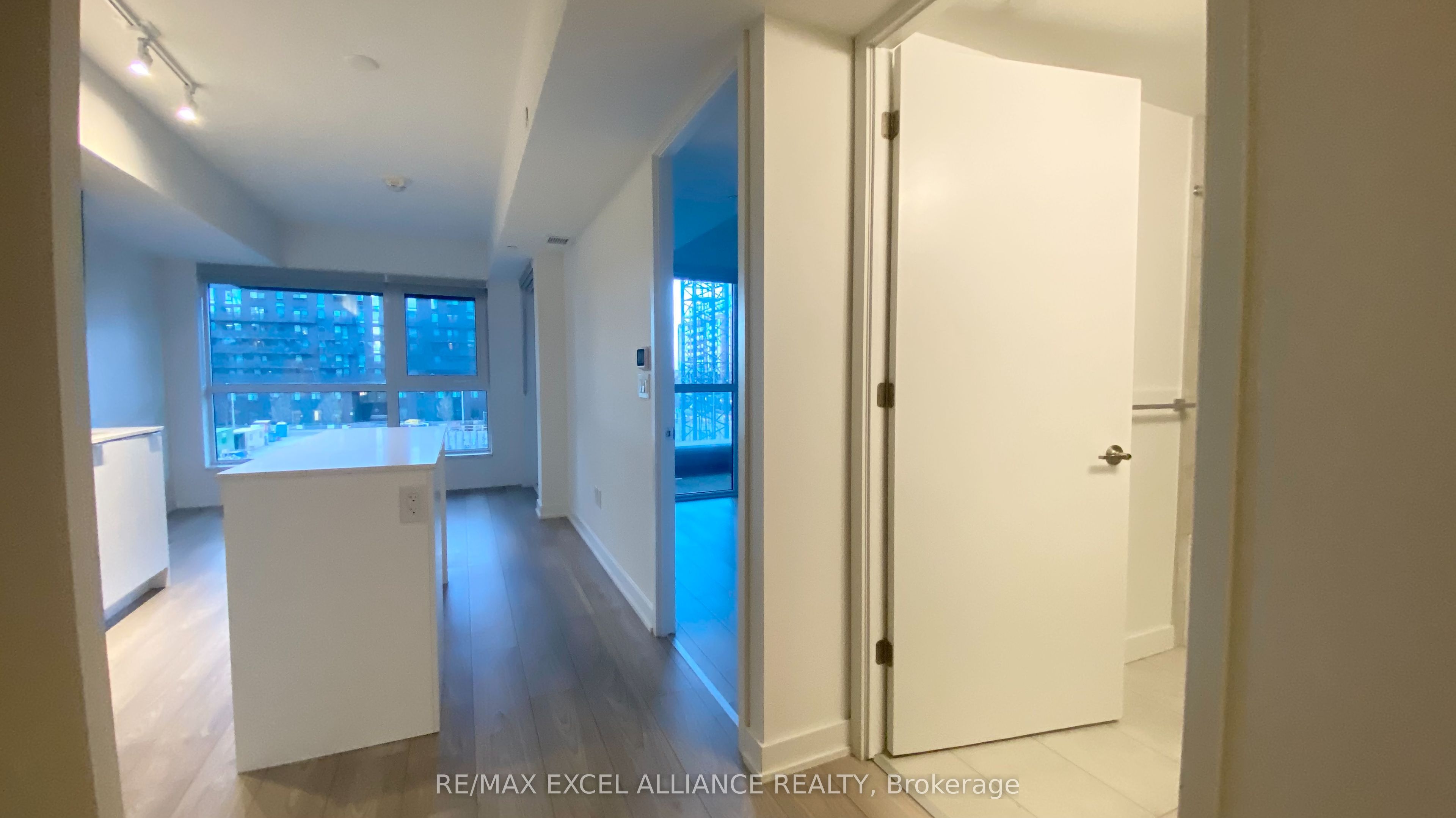 8 Tippett Road 330, Toronto, ON M3H 0E7 photo 5