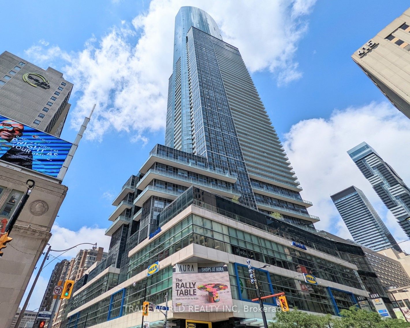 386 Yonge Street 4601, Toronto, ON M5B 0A5