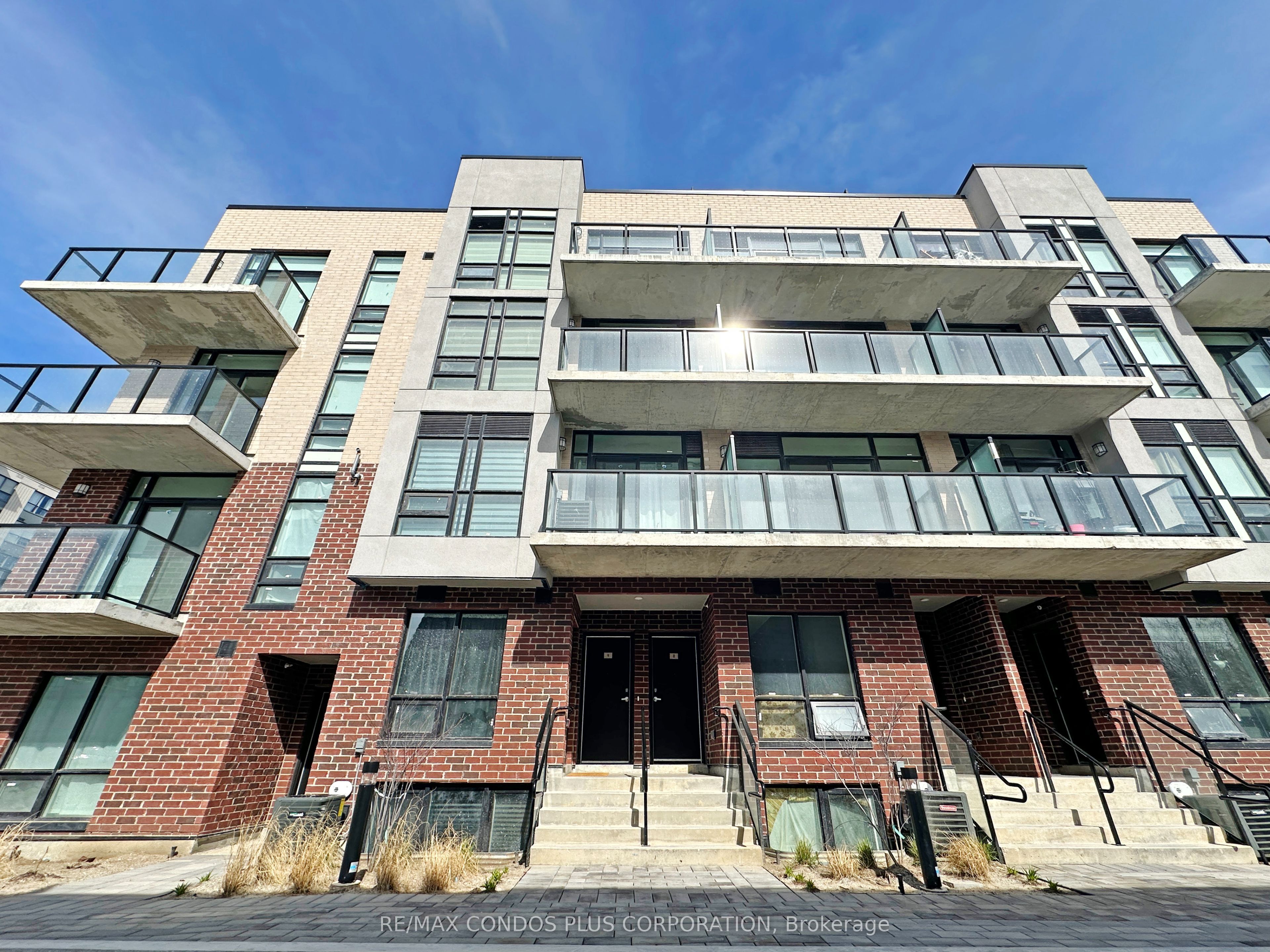 871 Sheppard Avenue W 9, Toronto, ON M3H 0E8
