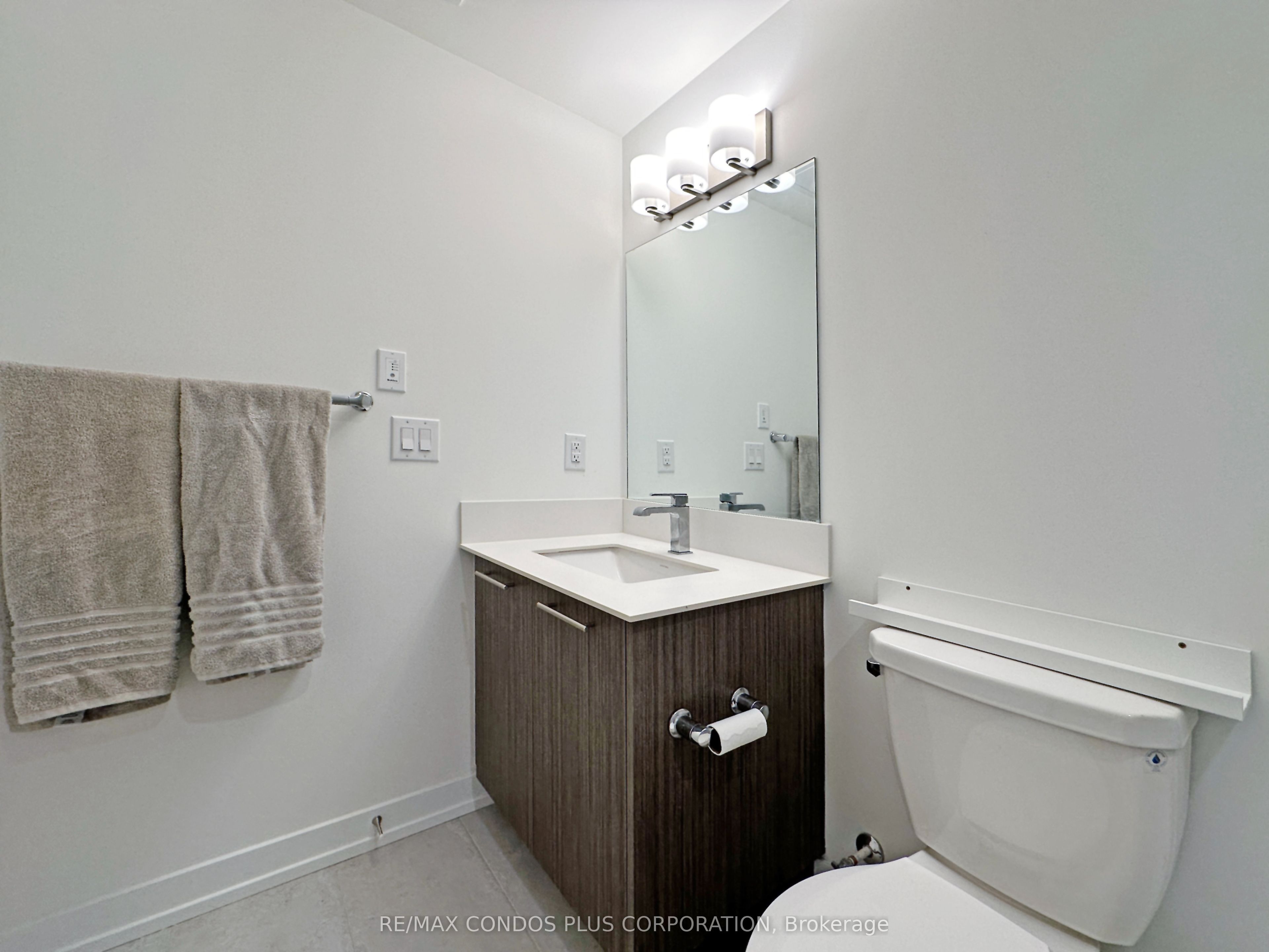 871 Sheppard Avenue W 9, Toronto, ON M3H 0E8 photo 4