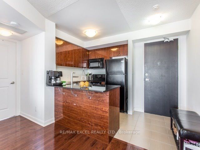 5793 Yonge Street 1709, Toronto, ON M2M 0A9 photo 2