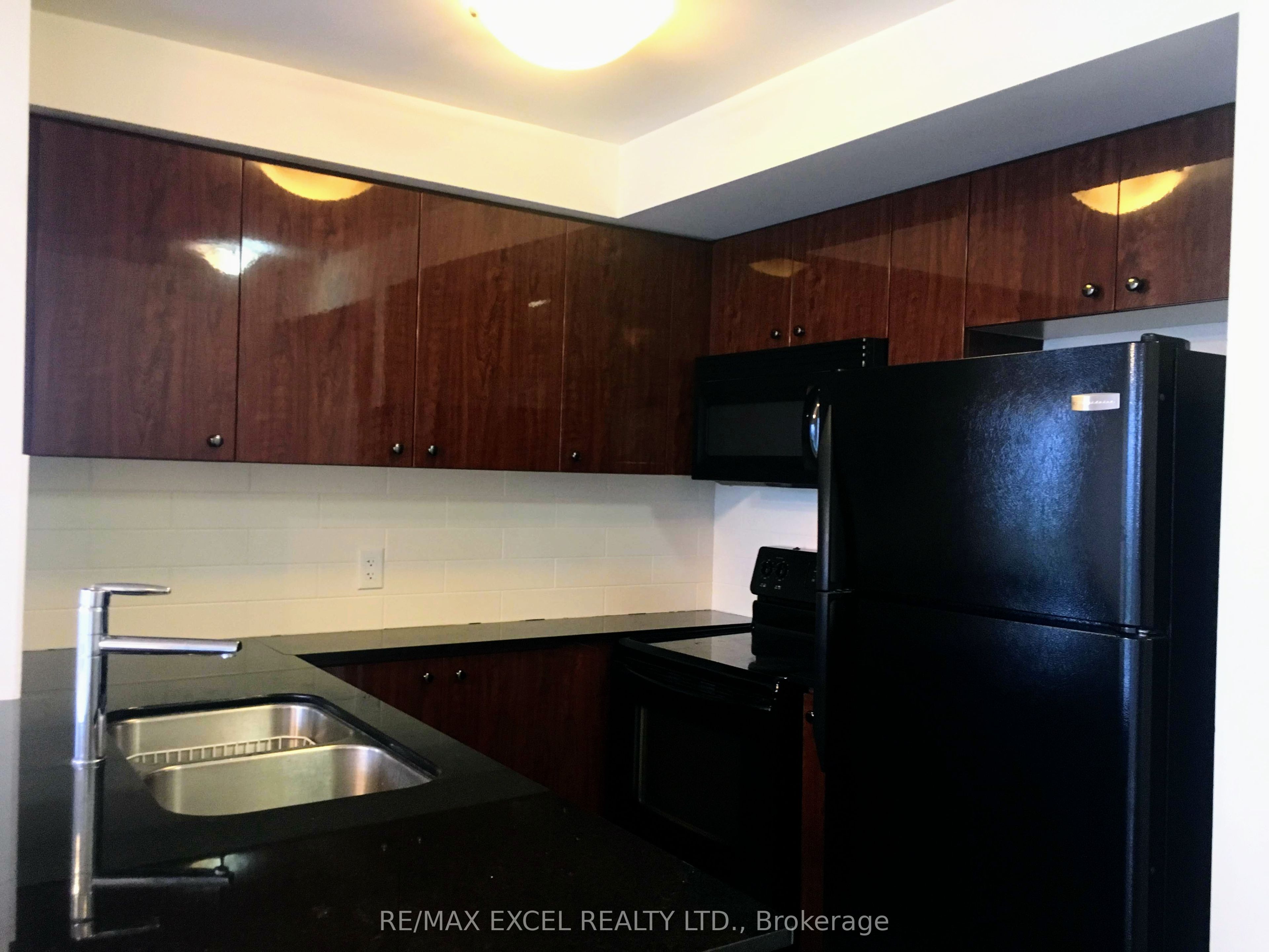 5793 Yonge Street 1709, Toronto, ON M2M 0A9 photo 3