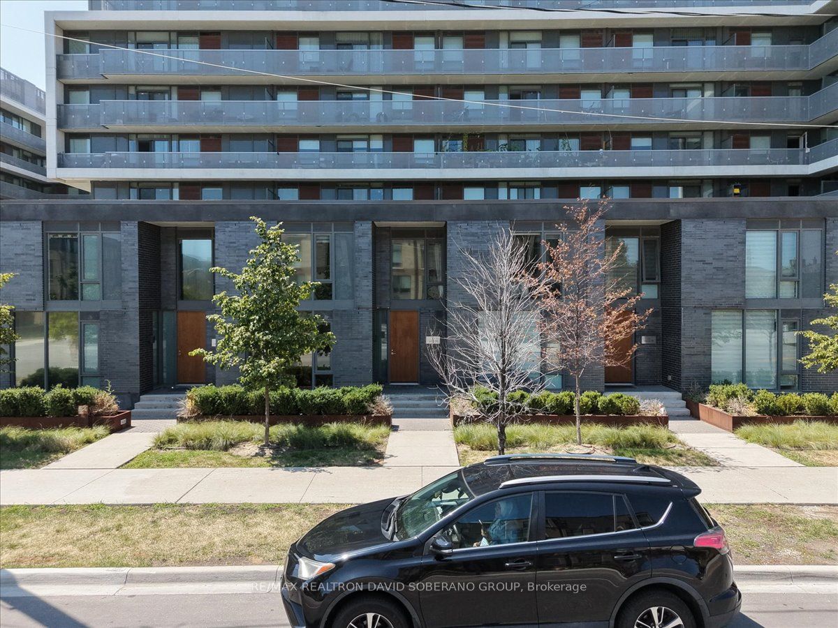 112 Varna Drive, Toronto, ON M6A 0C6
