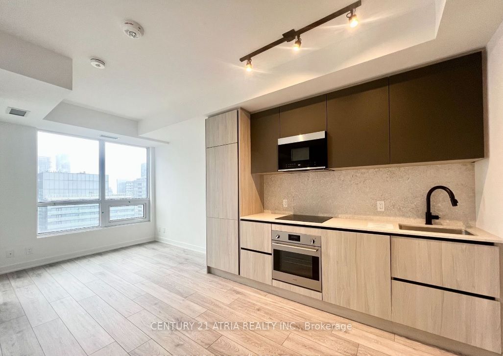 108 Peter Street 3709, Toronto, ON M5V 0W2 photo 3