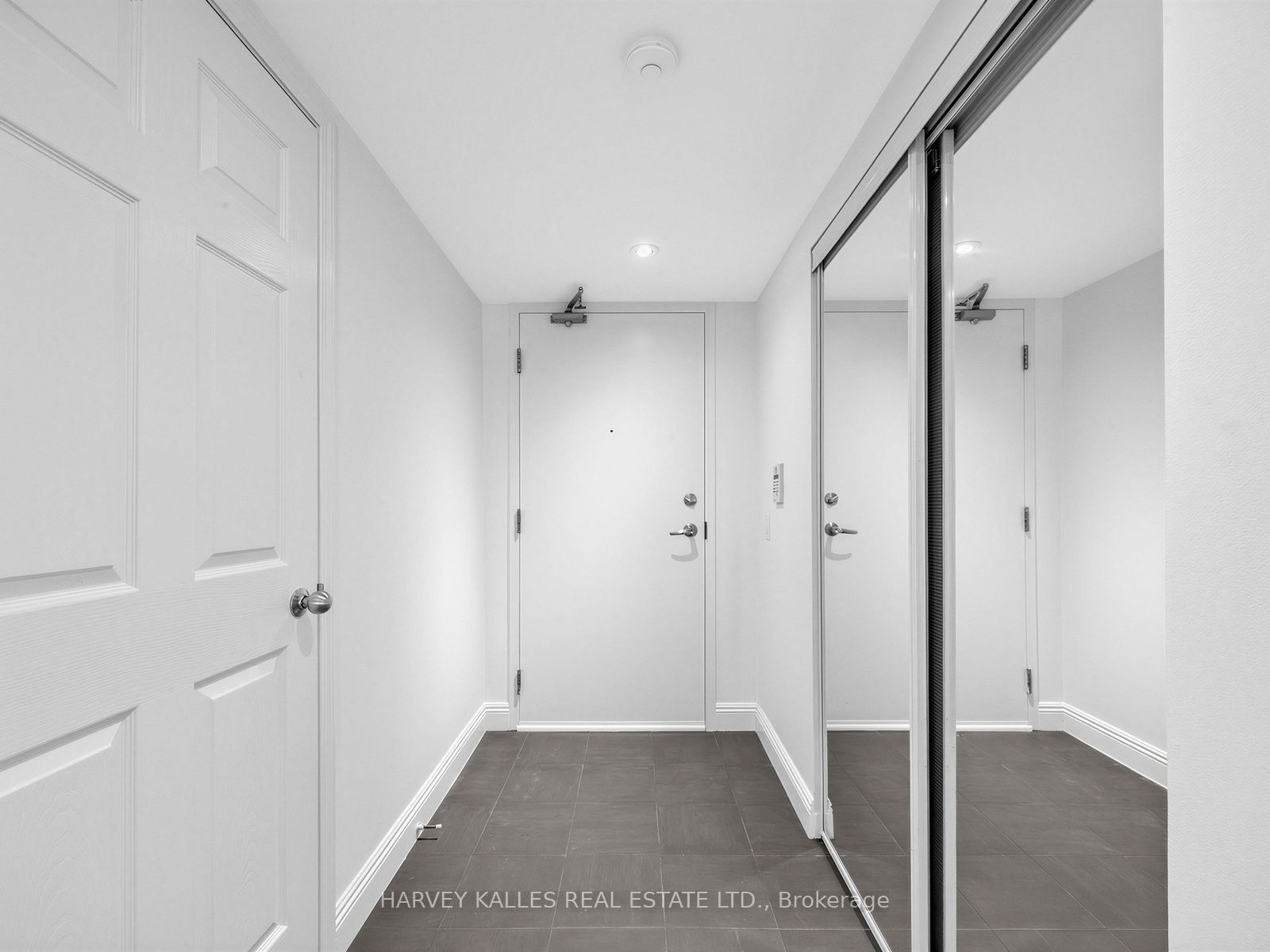 153 Beecroft Road 1815, Toronto, ON M2N 7C5 photo 4