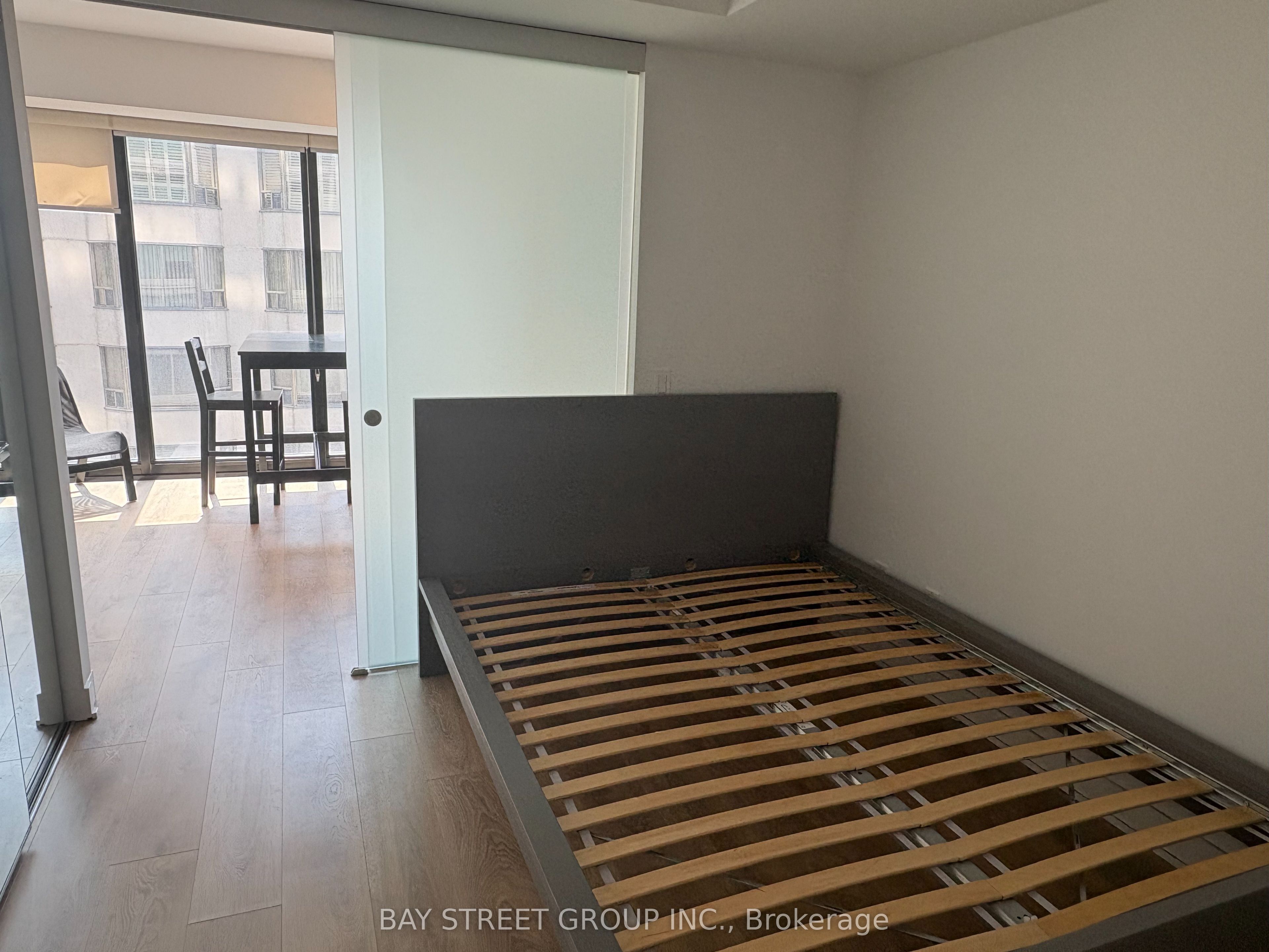 188 Cumberland Street 1909, Toronto, ON M5R 0B6 photo 5