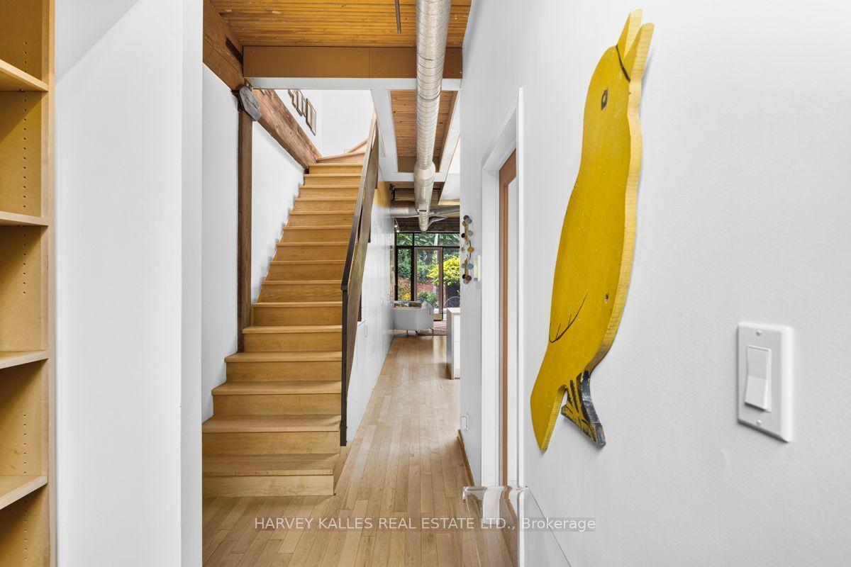 200 Clinton Street 7, Toronto, ON M6G 2Y5 photo 4