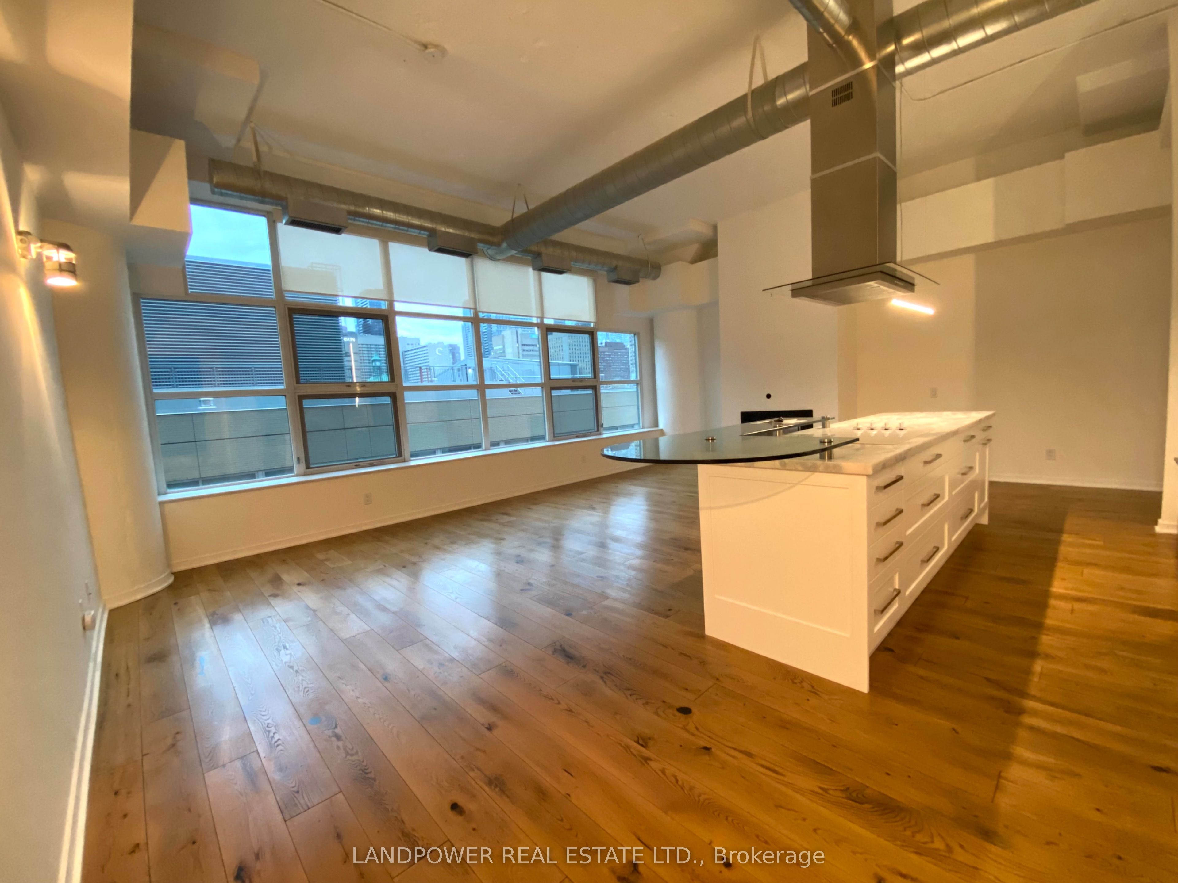155 Dalhousie Street 413, Toronto, ON M5B 2P7 photo 3
