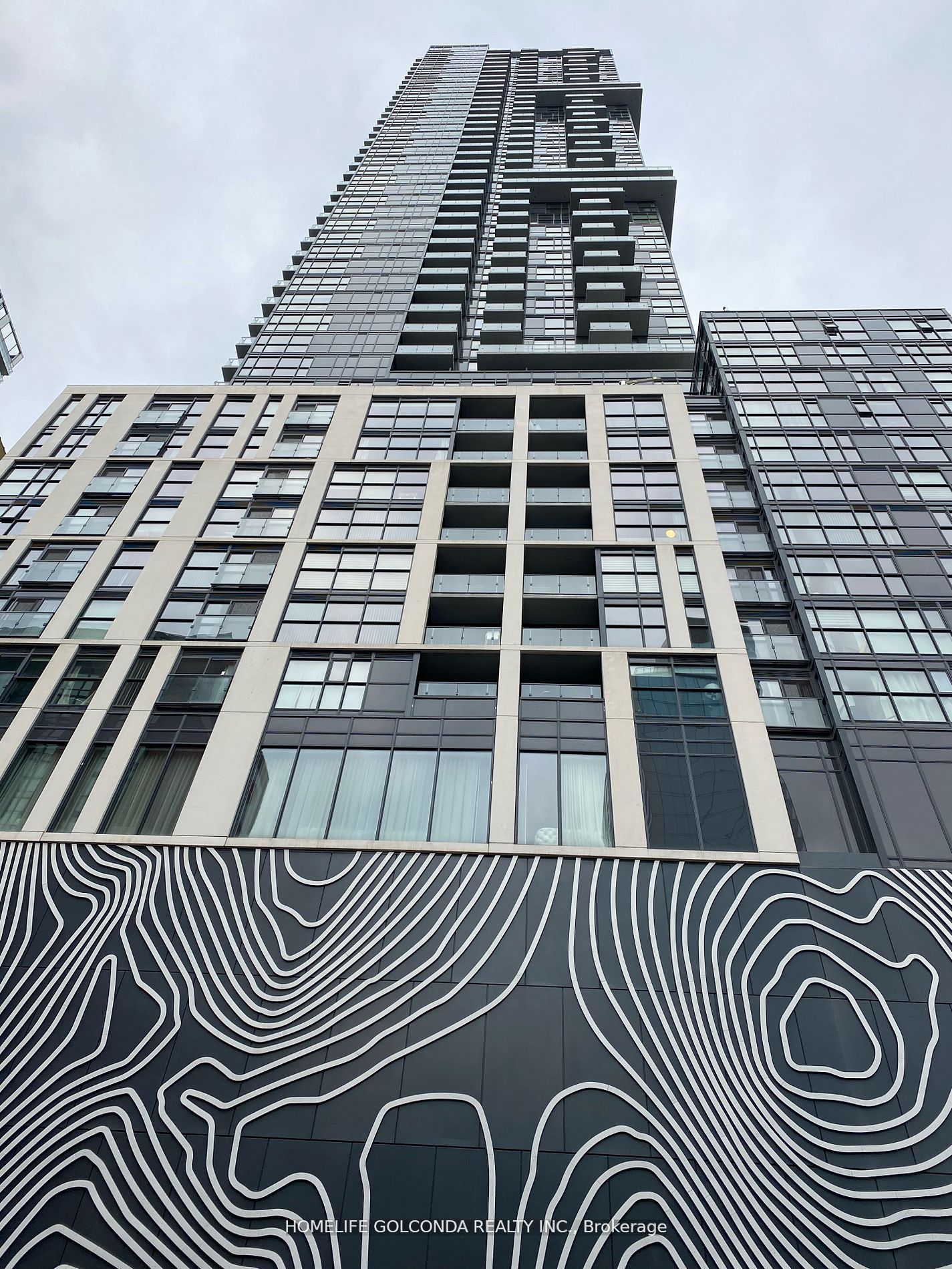 87 Peter Street 1813, Toronto, ON M5V 0P1