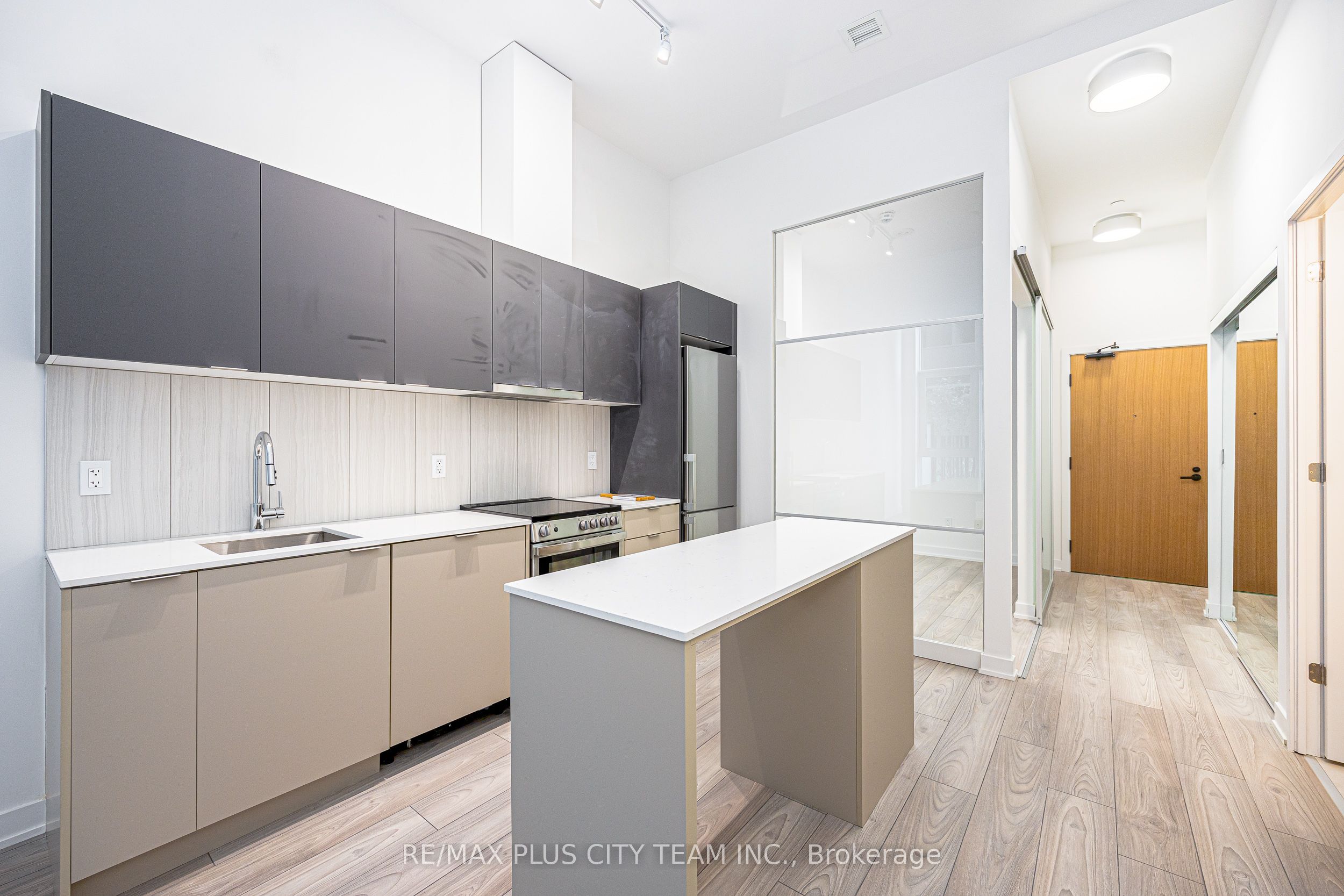 8 Tippett Road 105, Toronto, ON M3H 0E7 photo 5
