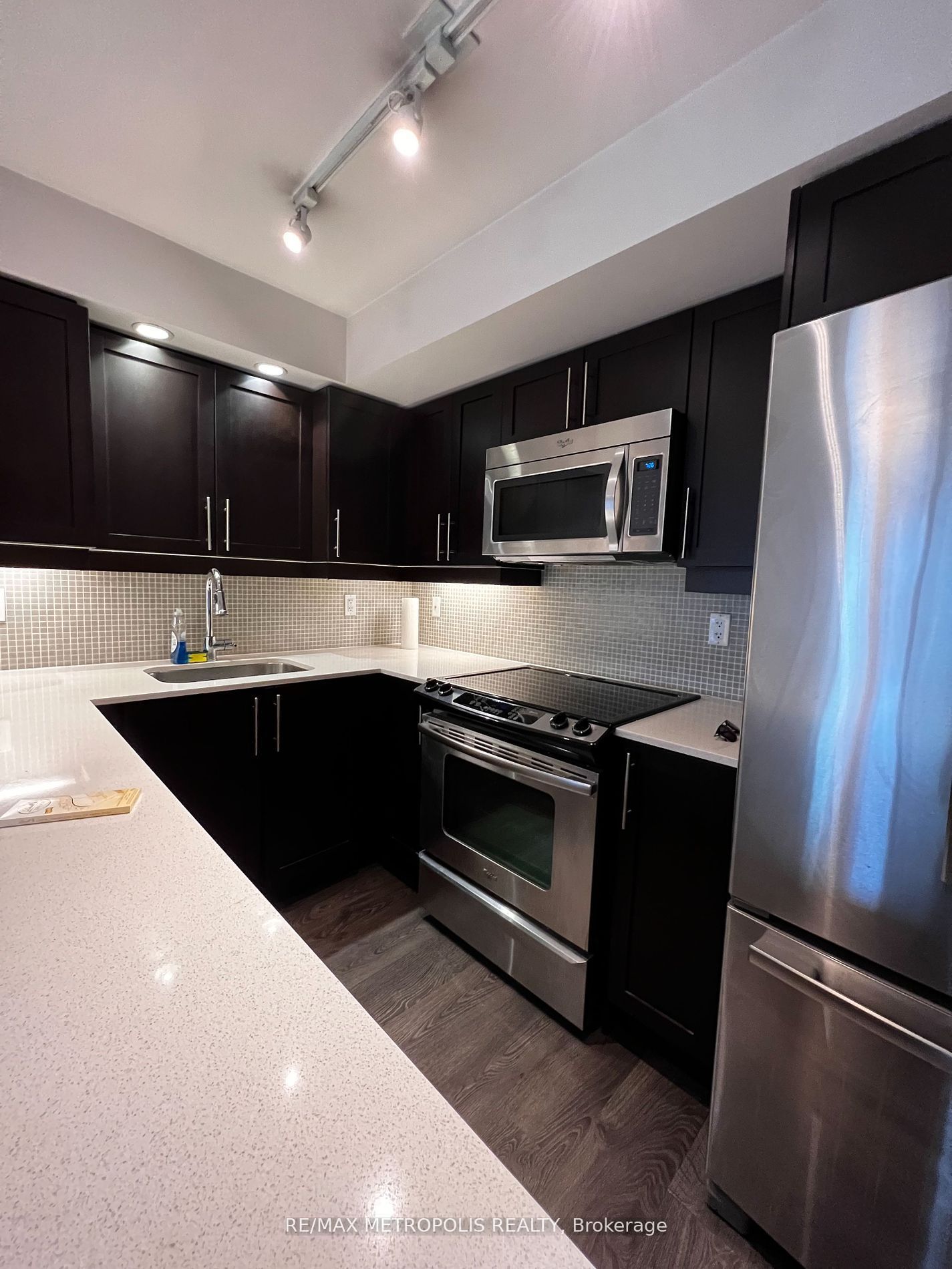 85 East Liberty Street 428, Toronto, ON M6K 3R4 photo 4