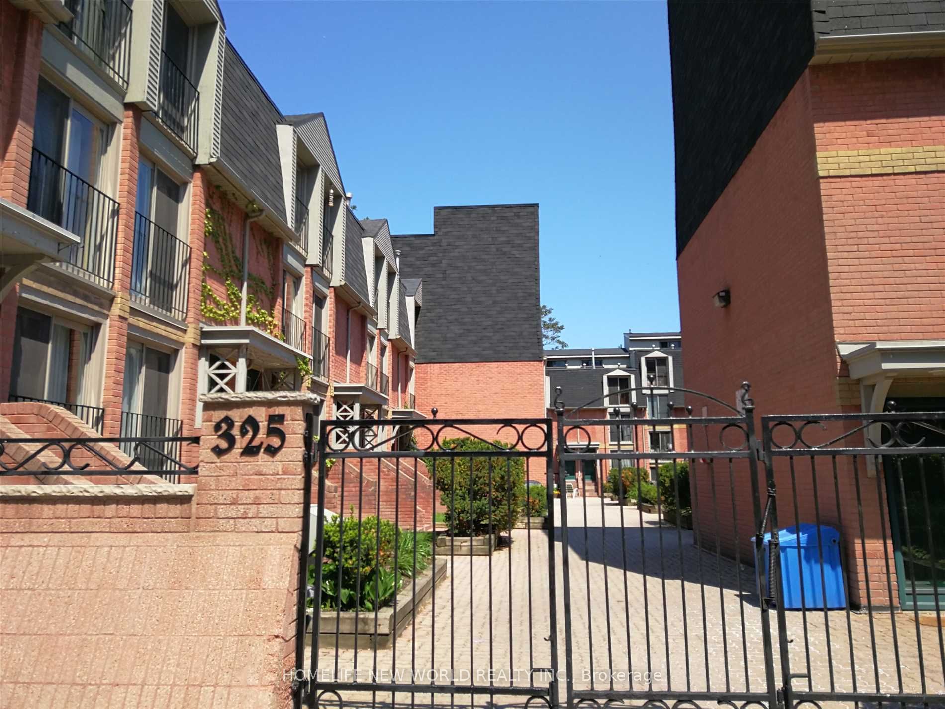325 Jarvis Street 33, Toronto, ON M5B 2C2 photo 2