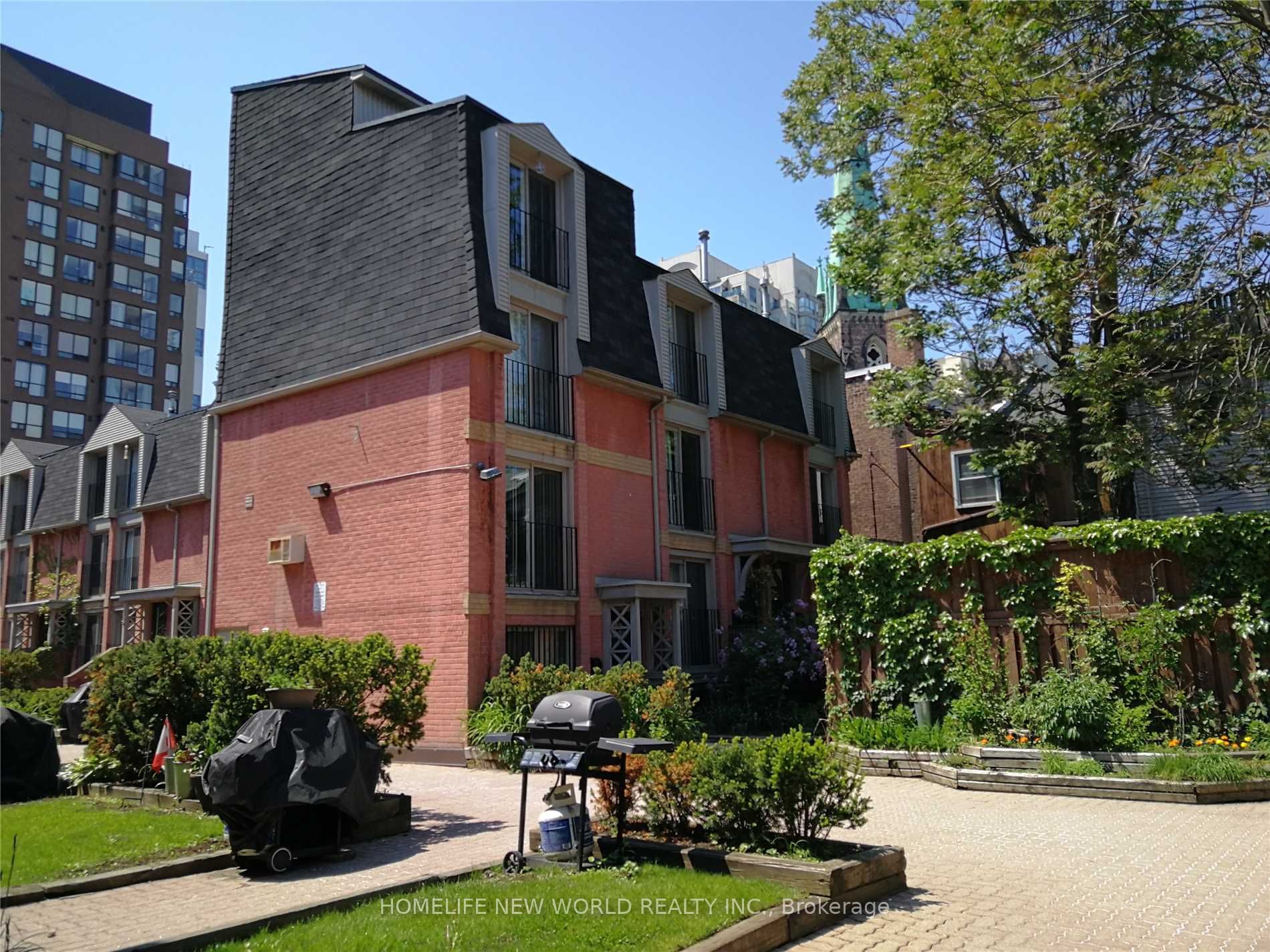 325 Jarvis Street 33, Toronto, ON M5B 2C2 photo 3