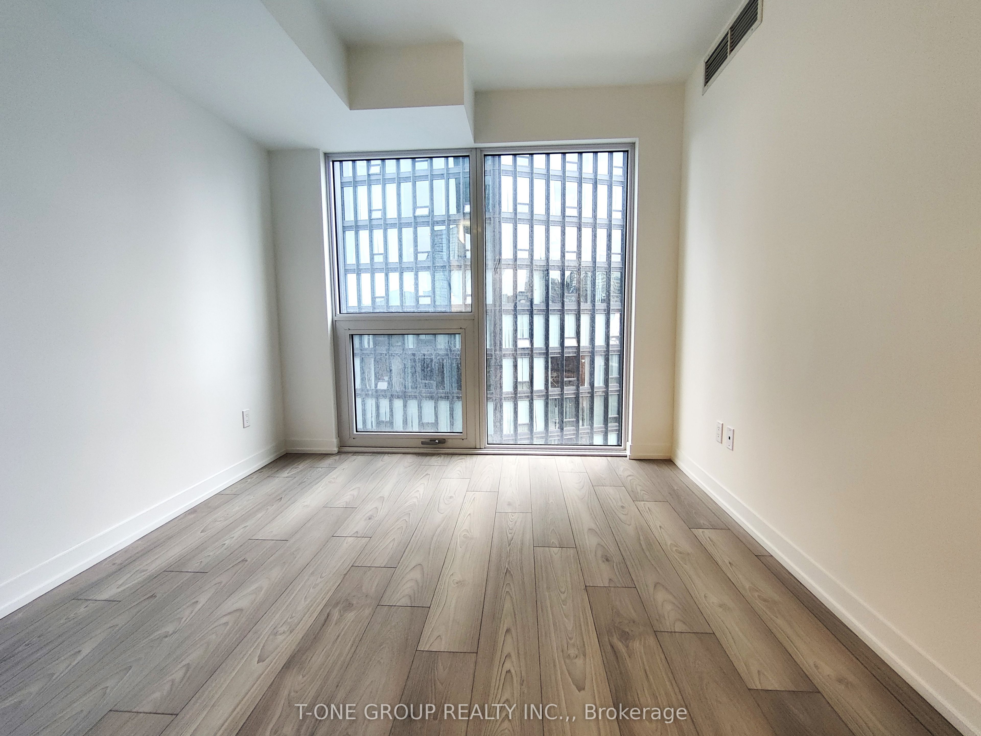 82 Dalhousie Street 1805, Toronto, ON M5B 0C5 photo 3