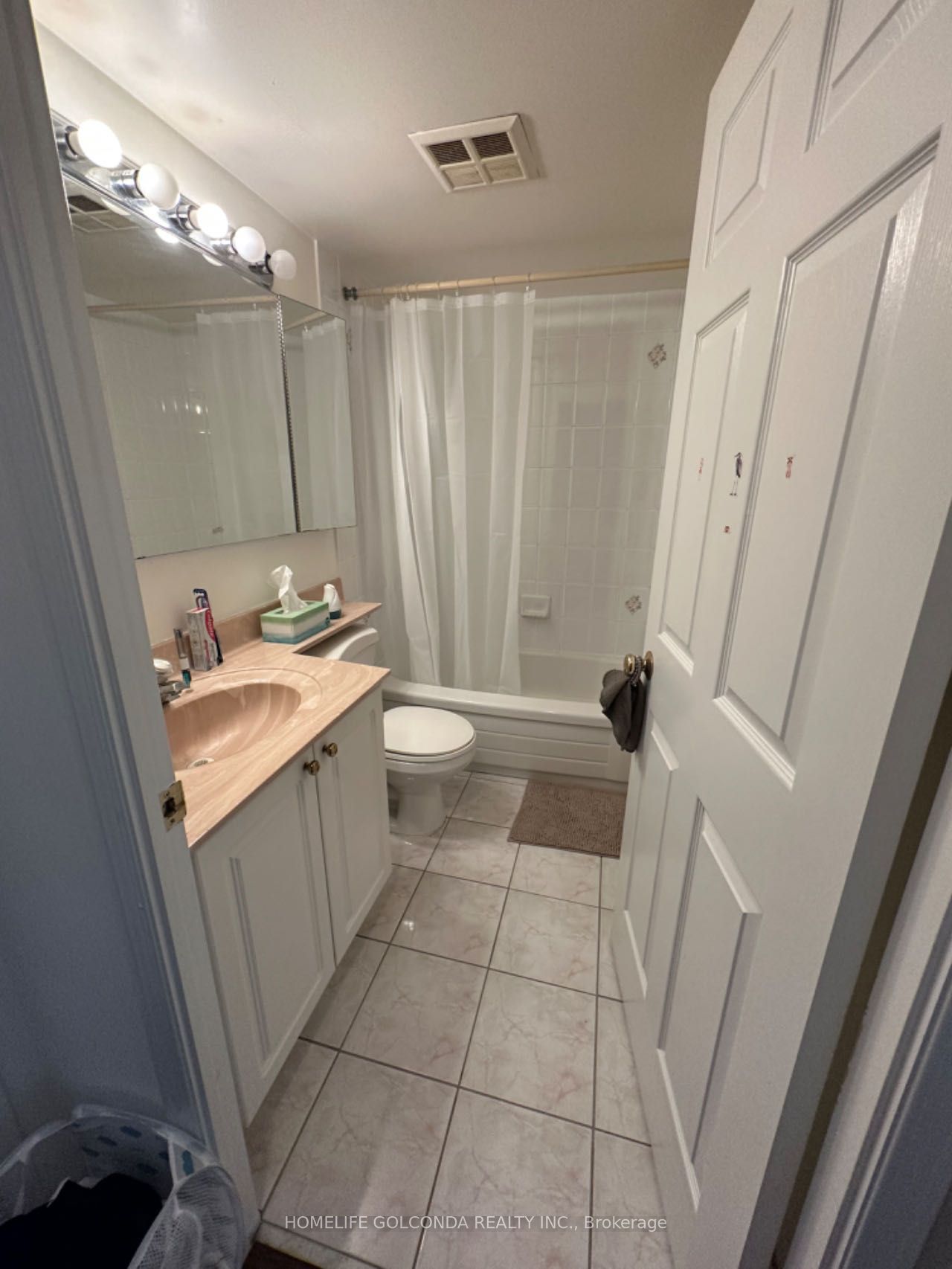 39 Pemberton Avenue 416, Toronto, ON M2M 4L6 photo 5