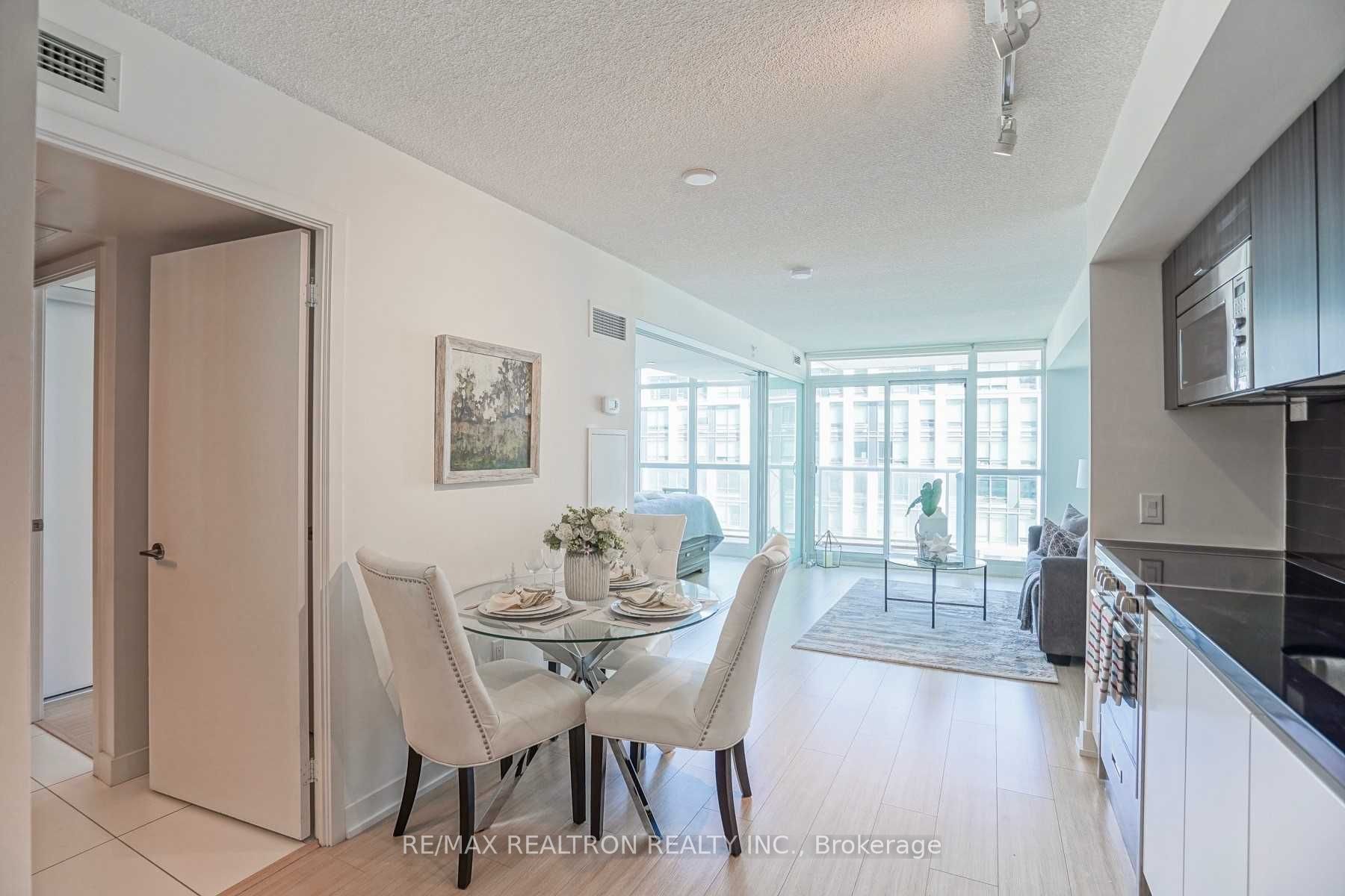 85 Queens Wharf Road 511, Toronto, ON M5V 0J9 photo 5