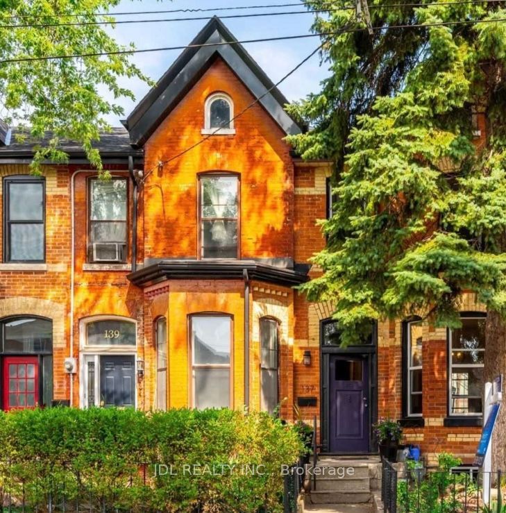 137 Denison Ave Avenue Suite A 2nd Floor, Toronto, ON M5T 2N2