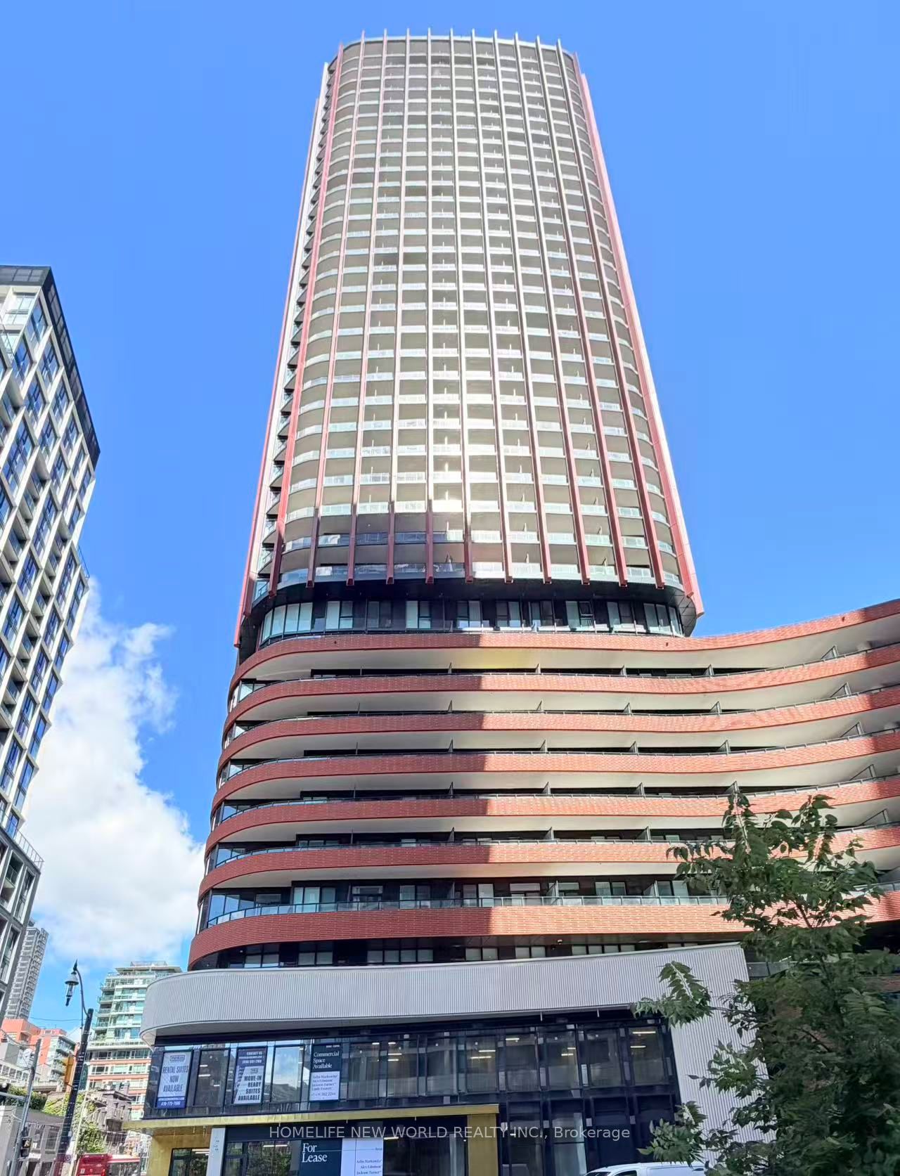 180 Front Street E 3612, Toronto, ON M5A 0A9 photo 2
