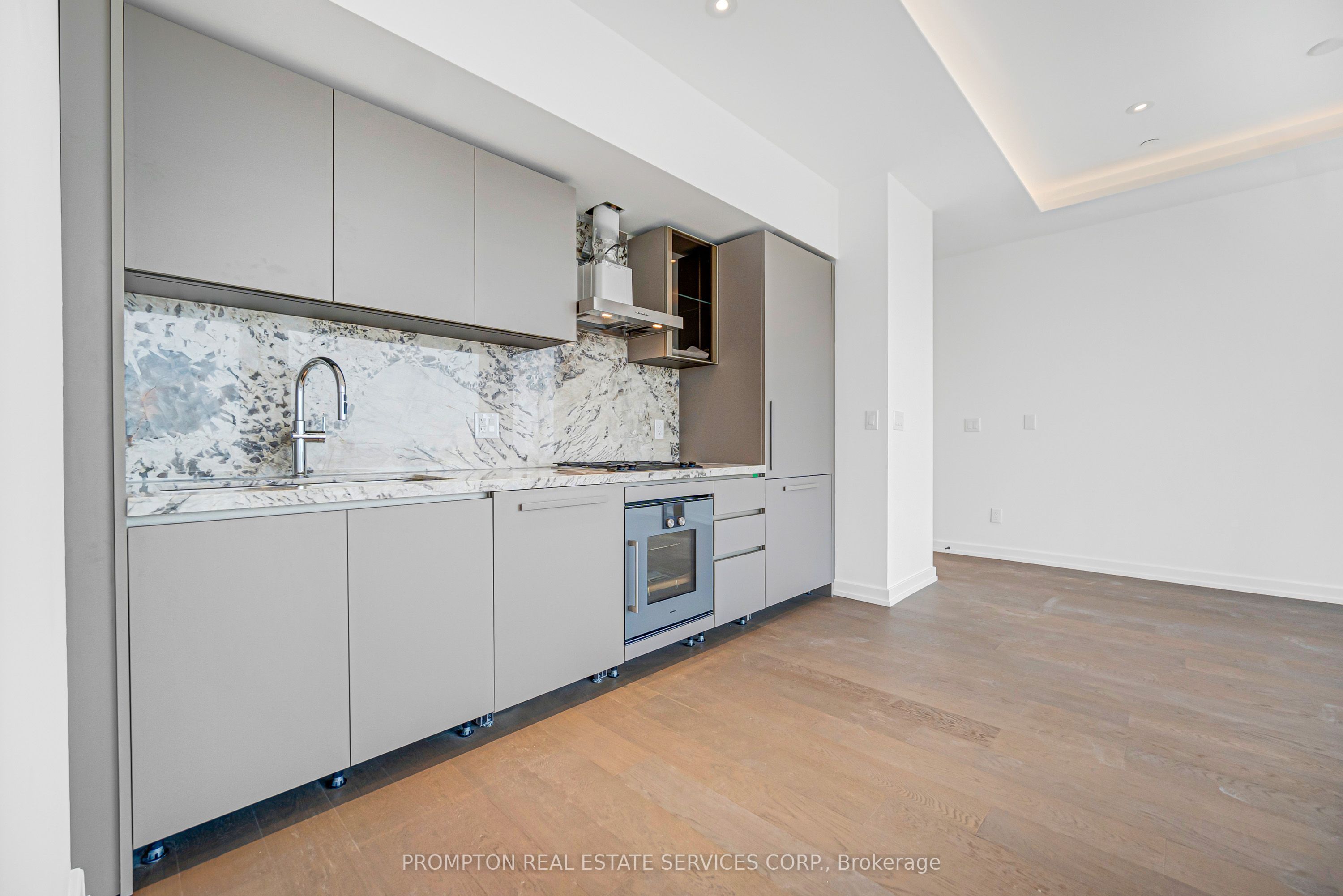 1315 Bay st Street 3302, Toronto, ON M5R 2C4 photo 4